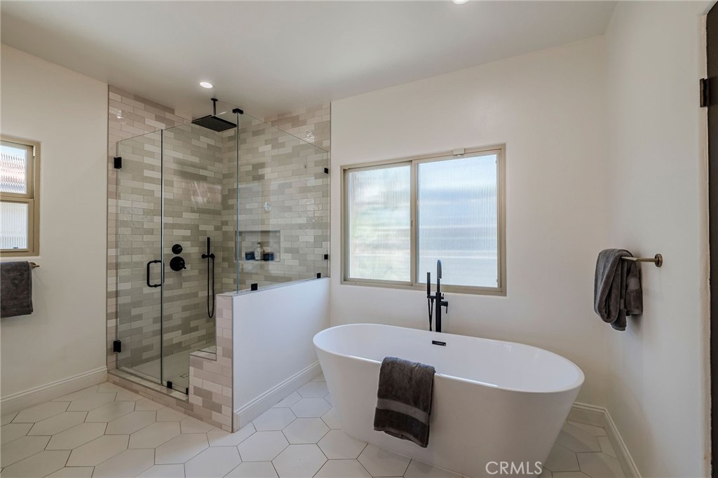 202 N Irena Avenue B