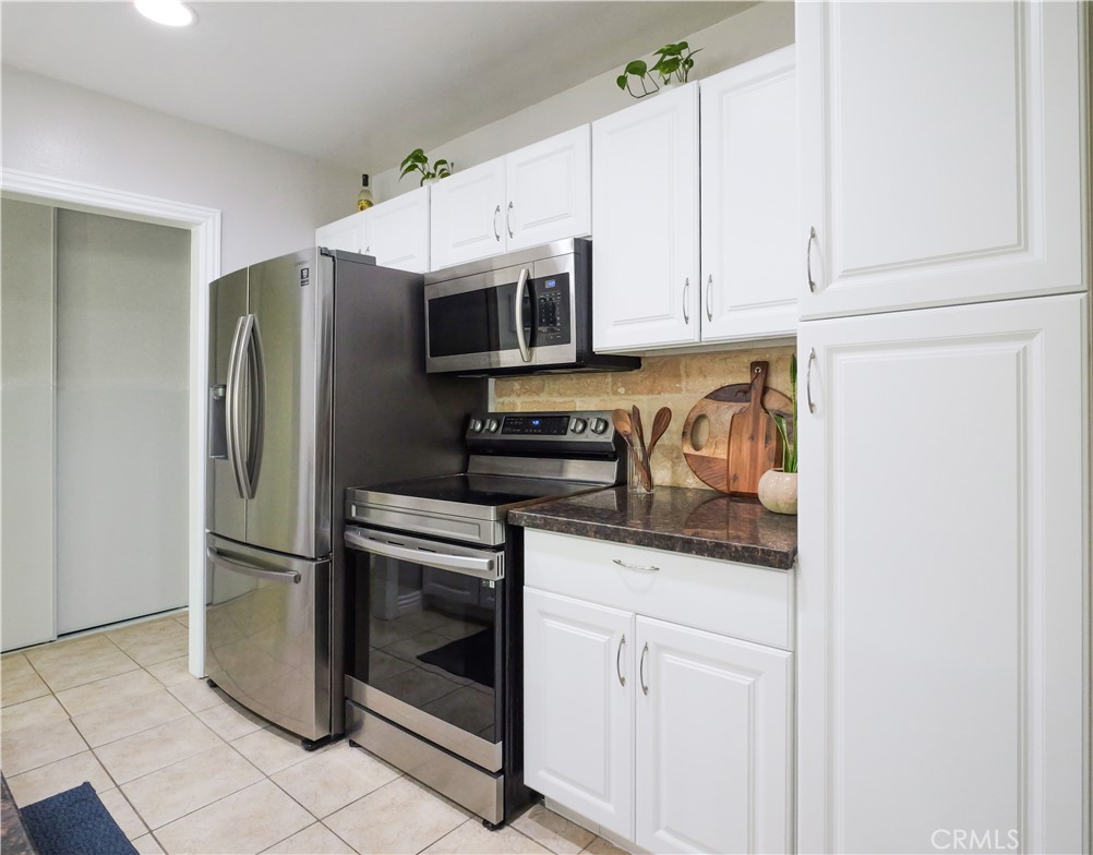 23930 Los Codona 220