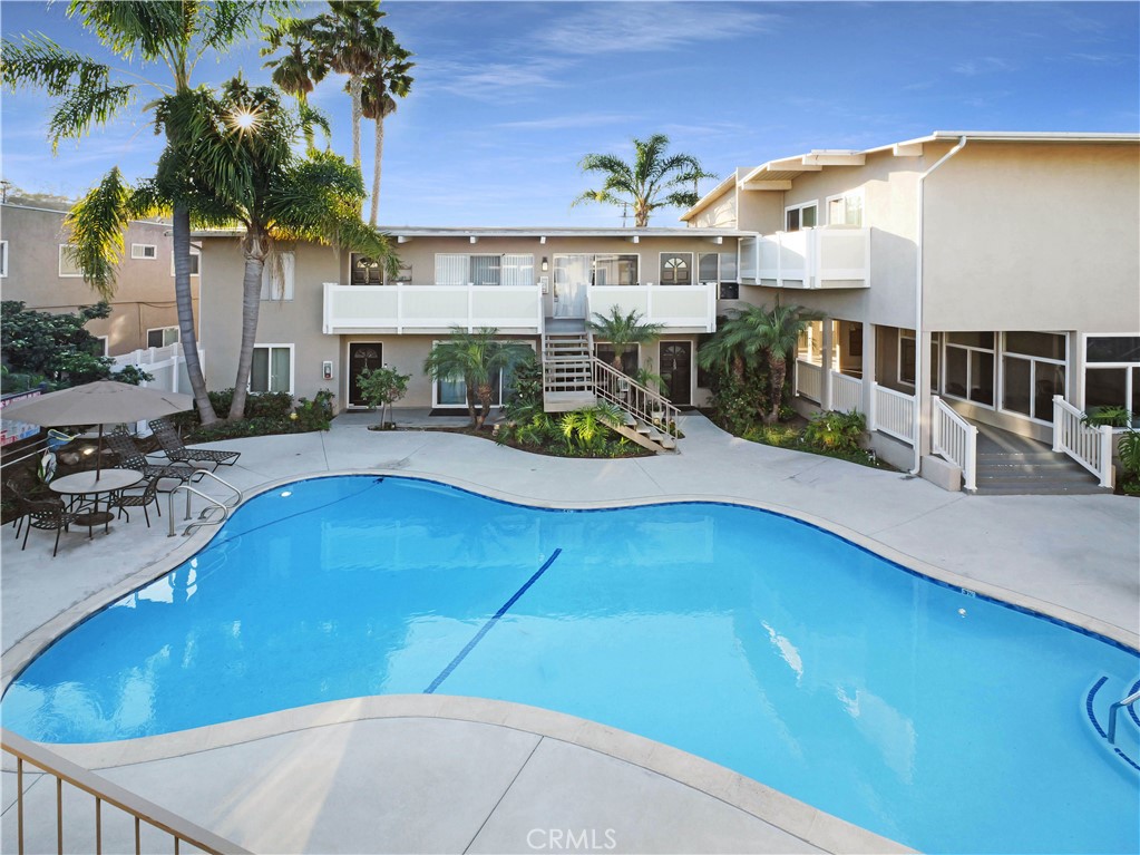 23930 Los Codona 220