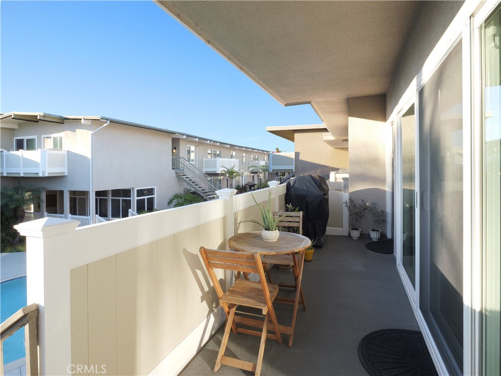 23930 Los Codona 220