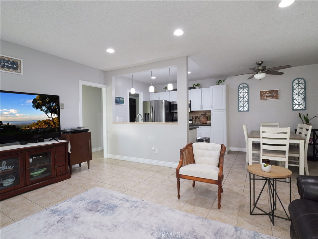 23930 Los Codona 220