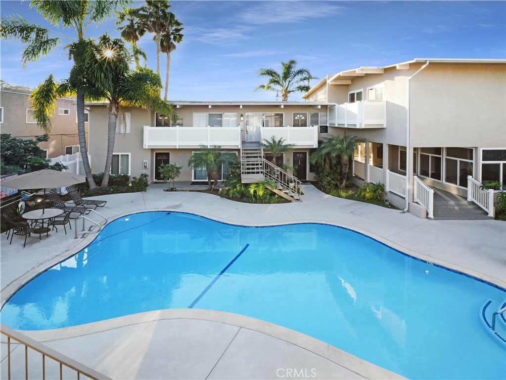 23930 Los Codona 220