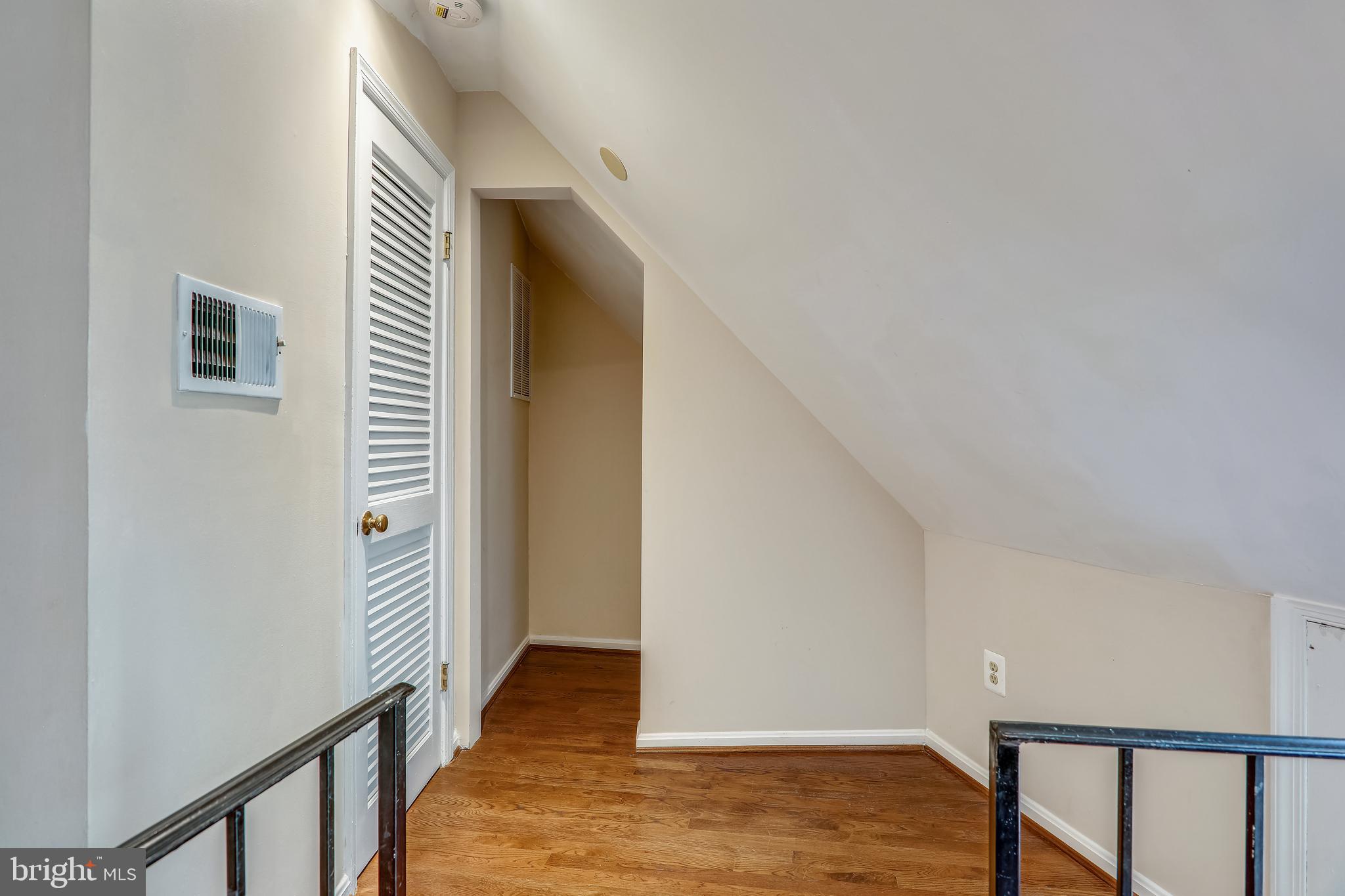 1301 NW Rhode Island AVENUE NW Unit: 4