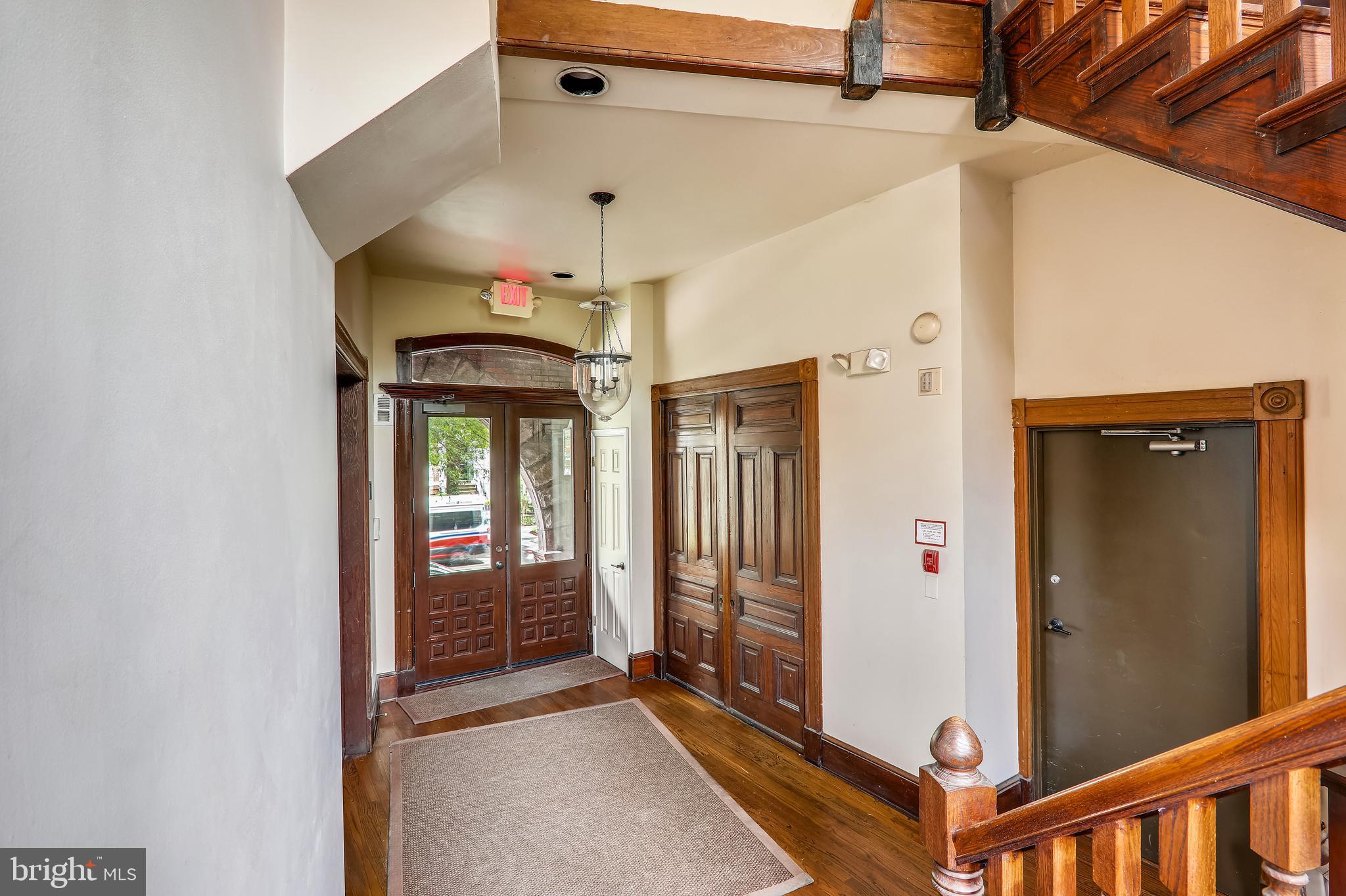 1301 NW Rhode Island AVENUE NW Unit: 4