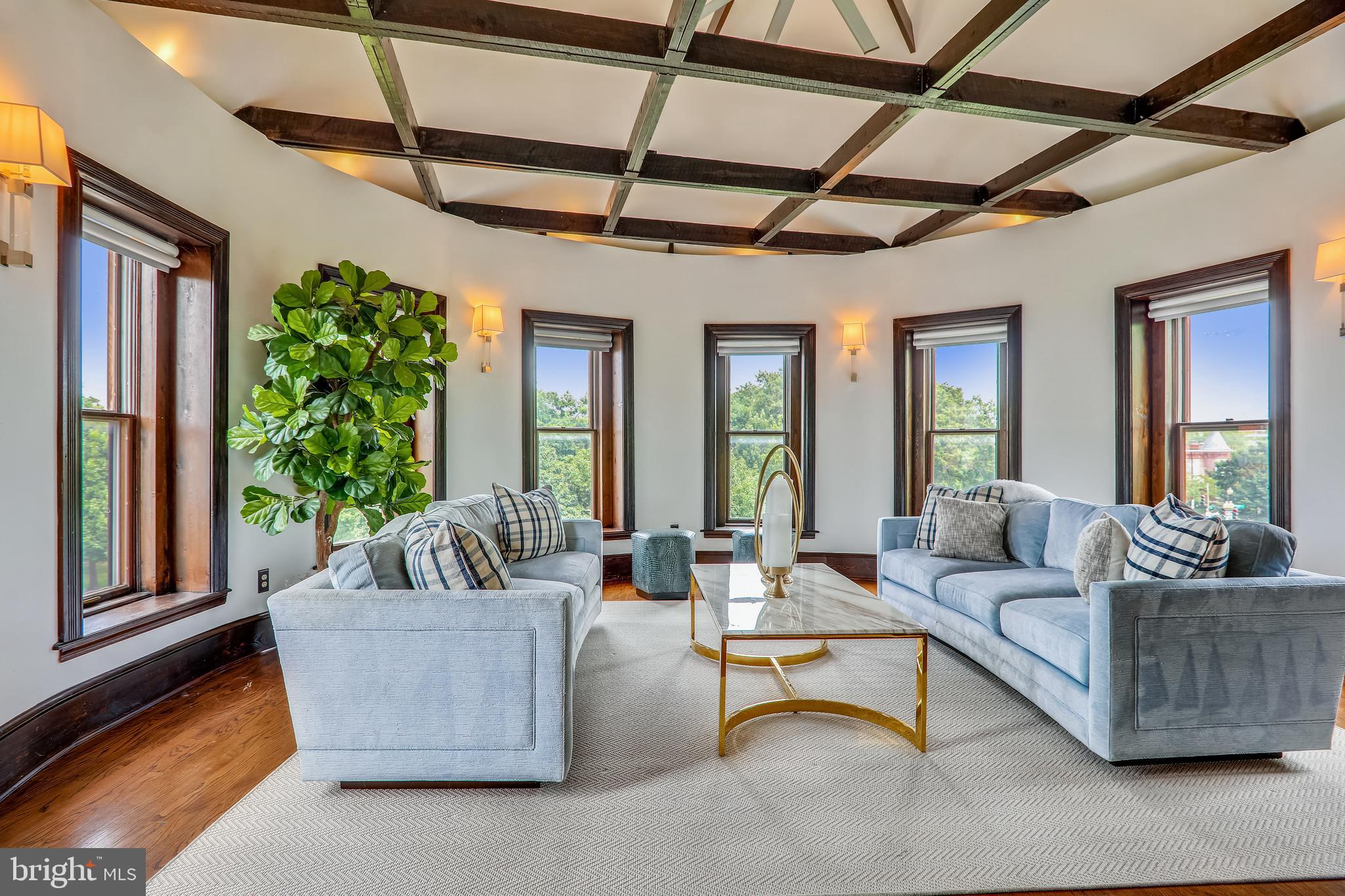 1301 NW Rhode Island AVENUE NW Unit: 4