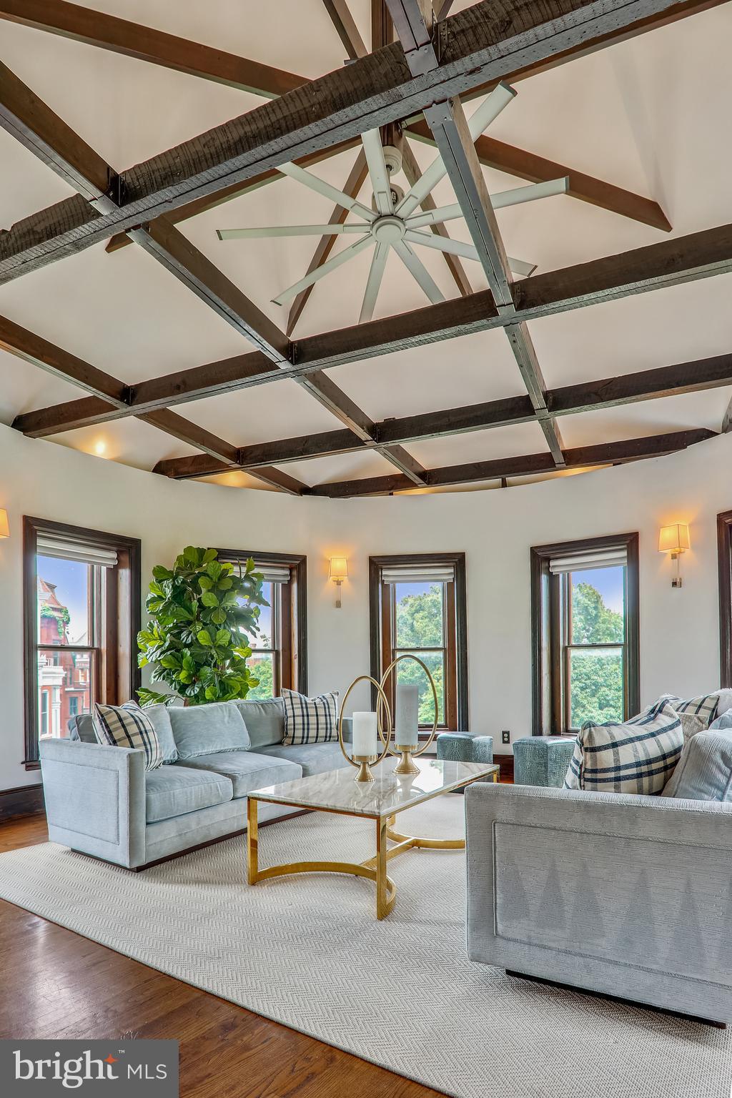 1301 NW Rhode Island AVENUE NW Unit: 4