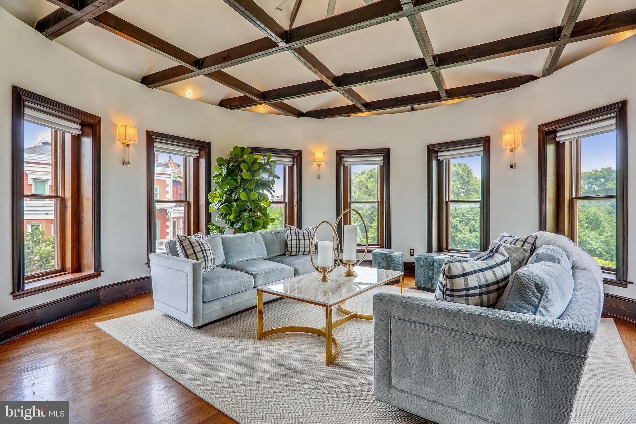 1301 NW Rhode Island AVENUE NW Unit: 4