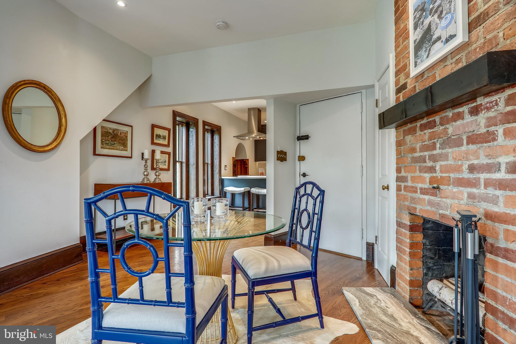 1301 NW Rhode Island AVENUE NW Unit: 4