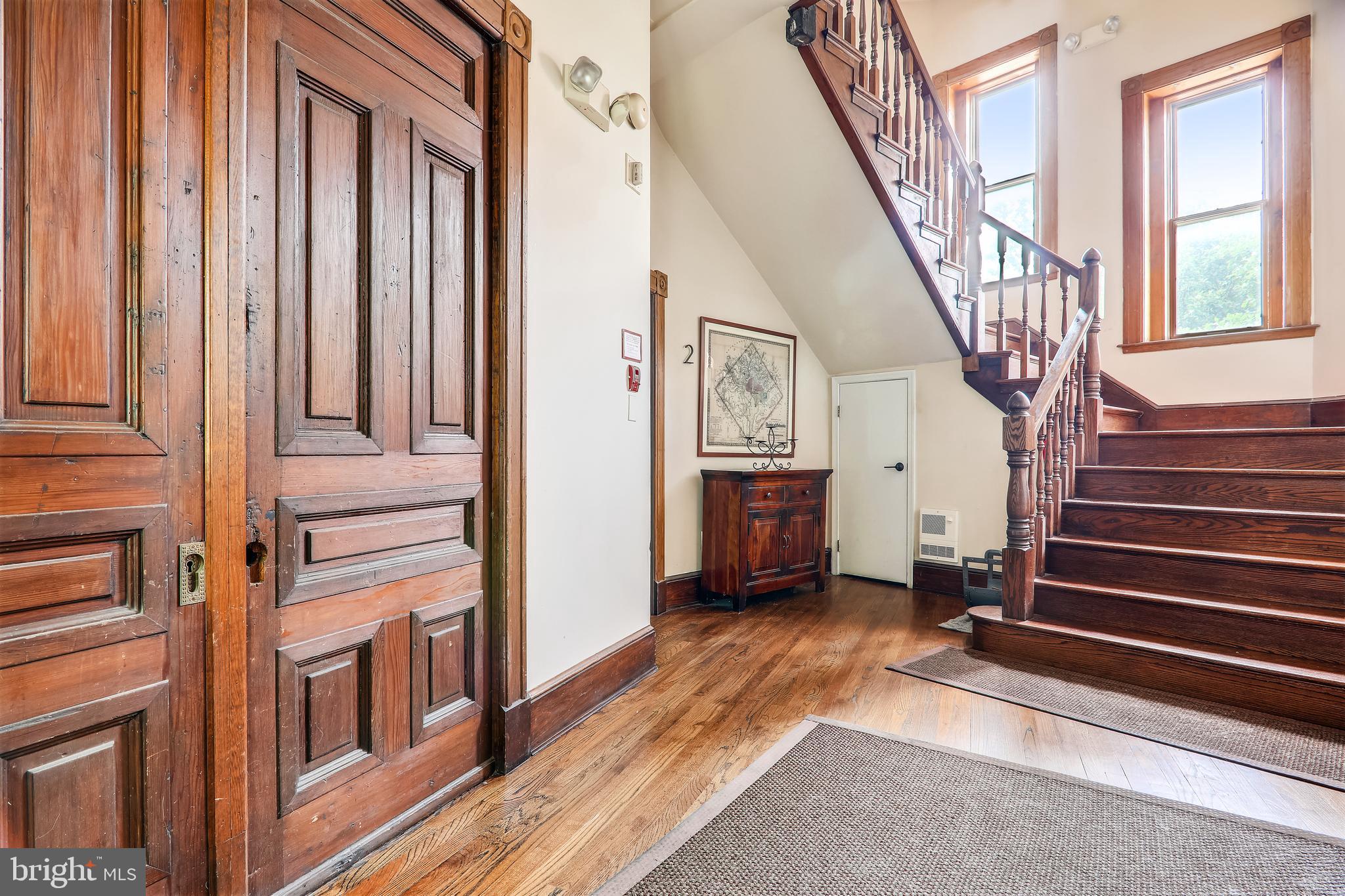 1301 NW Rhode Island AVENUE NW Unit: 4