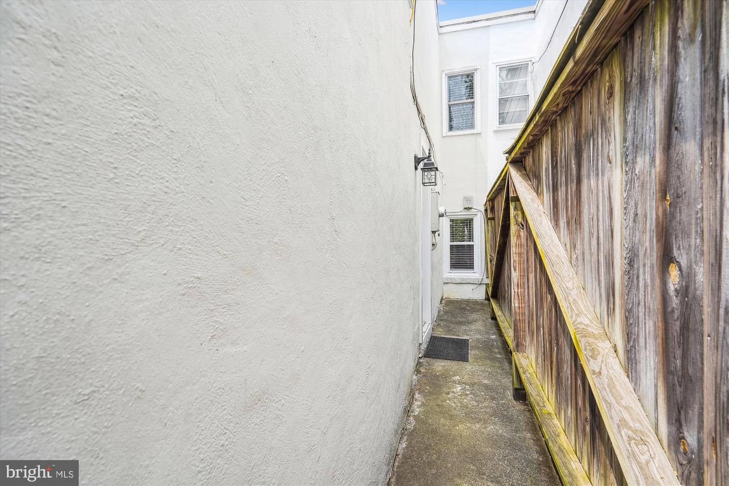 908 PENDLETON STREET