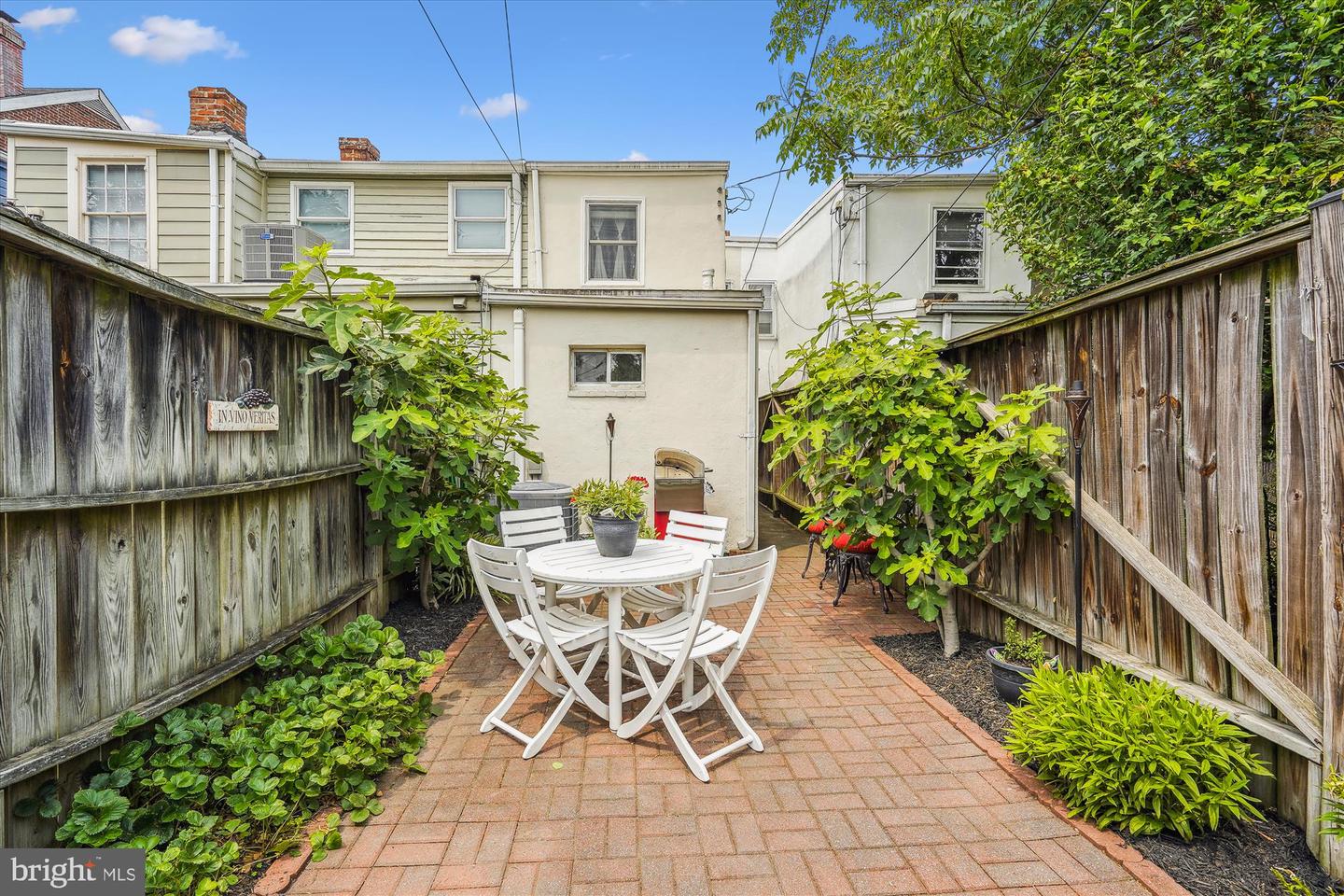 908 PENDLETON STREET