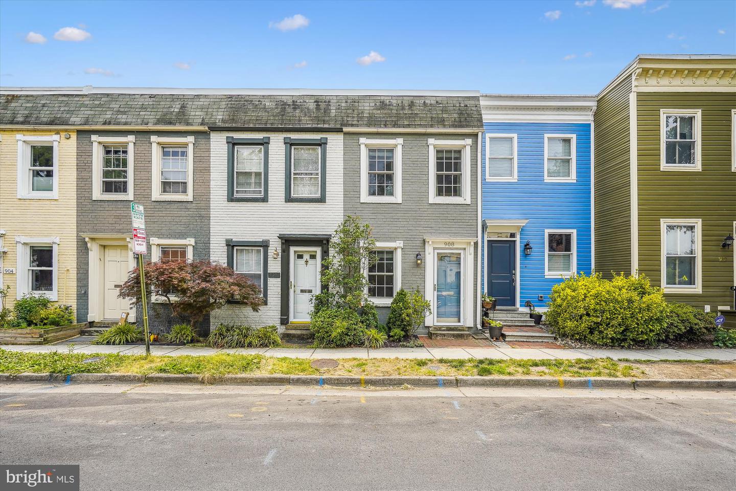 908 PENDLETON STREET