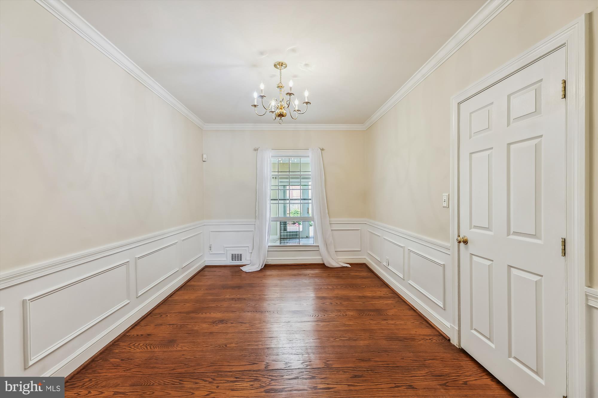 919 S SAINT ASAPH ST