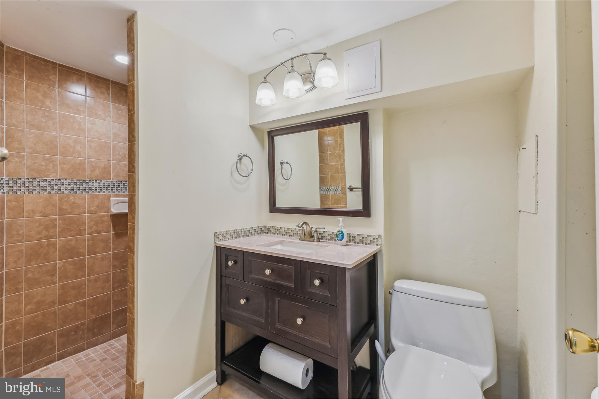 919 S SAINT ASAPH ST