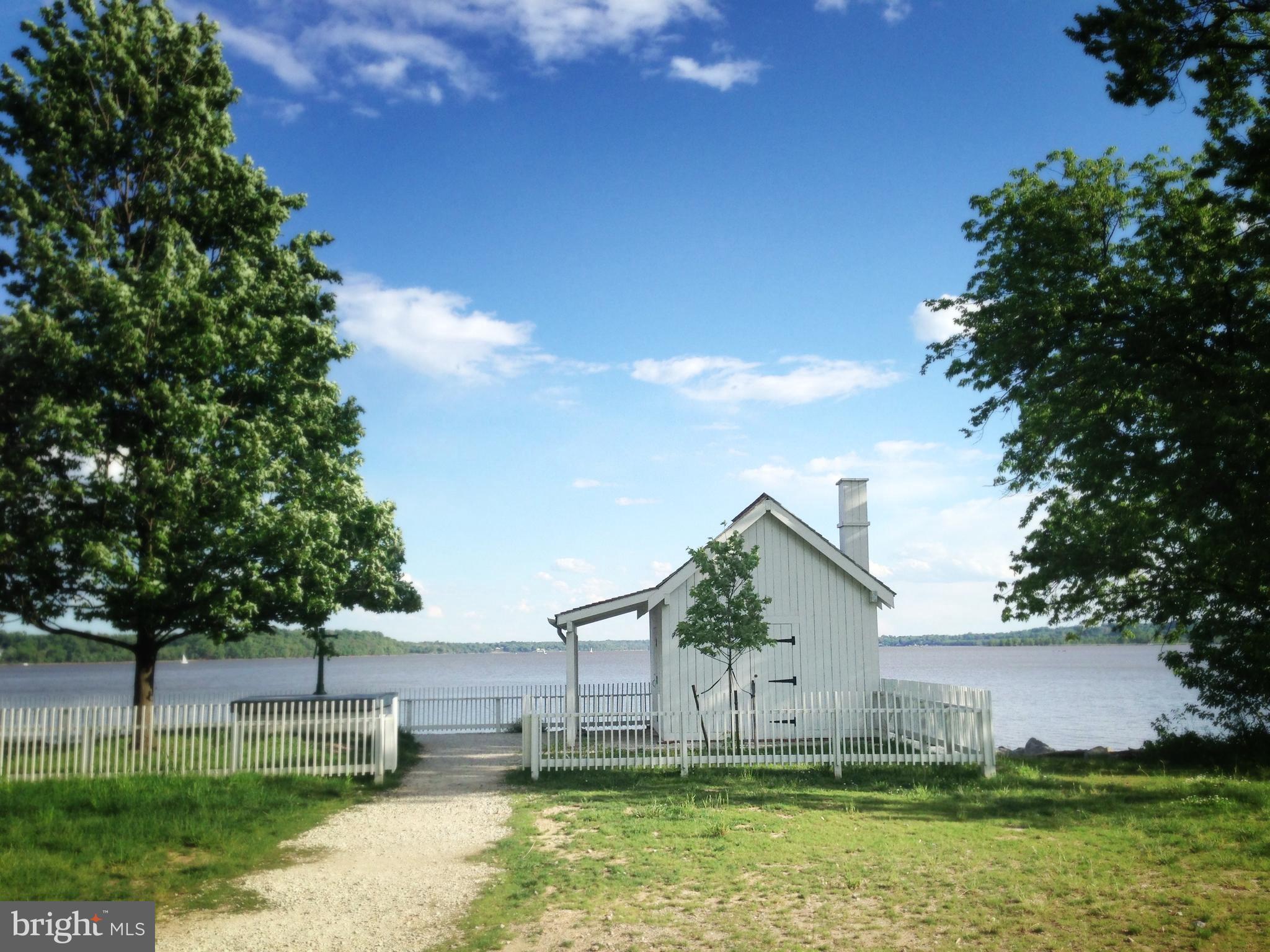 919 S SAINT ASAPH ST