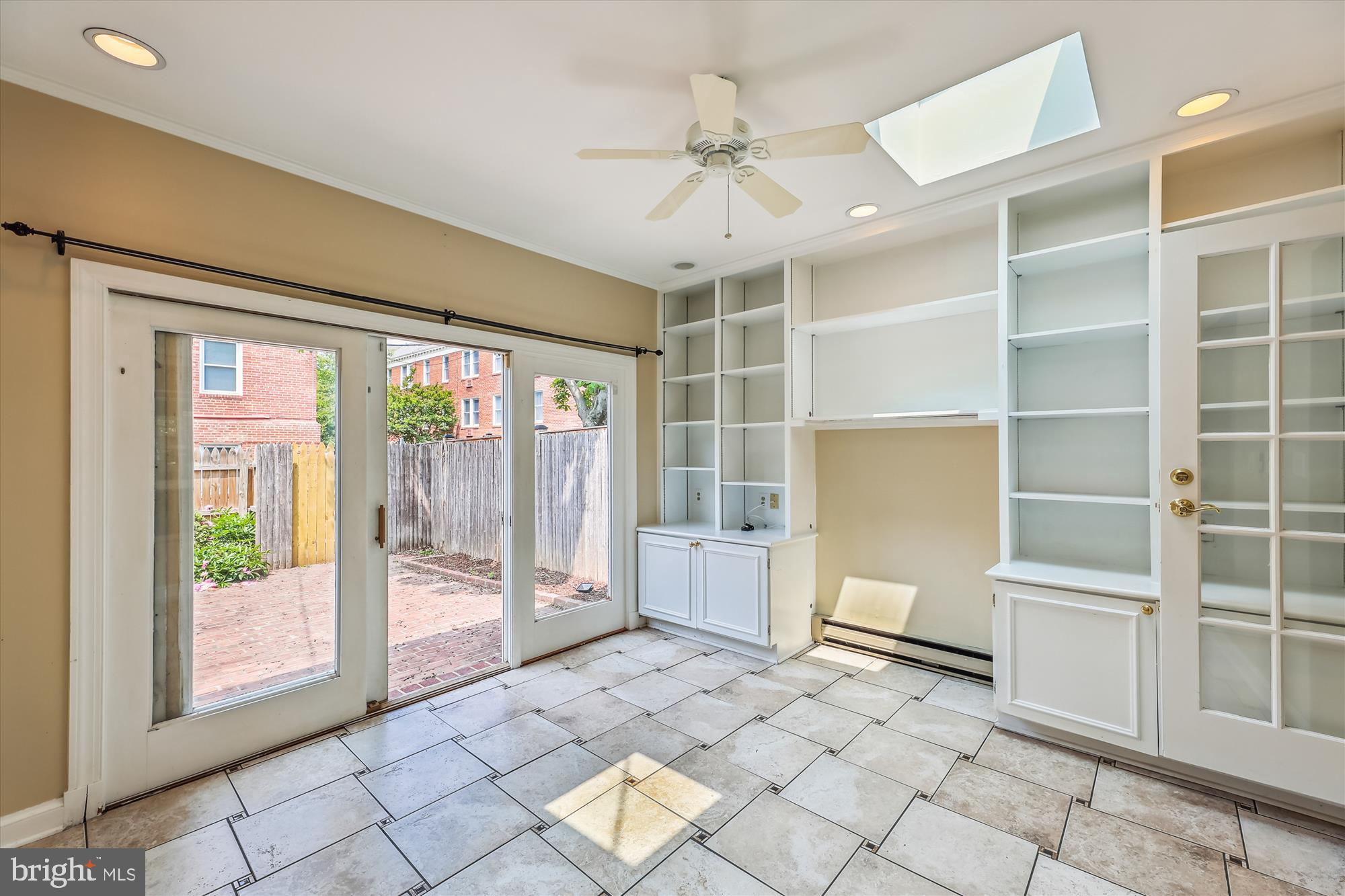 919 S SAINT ASAPH ST