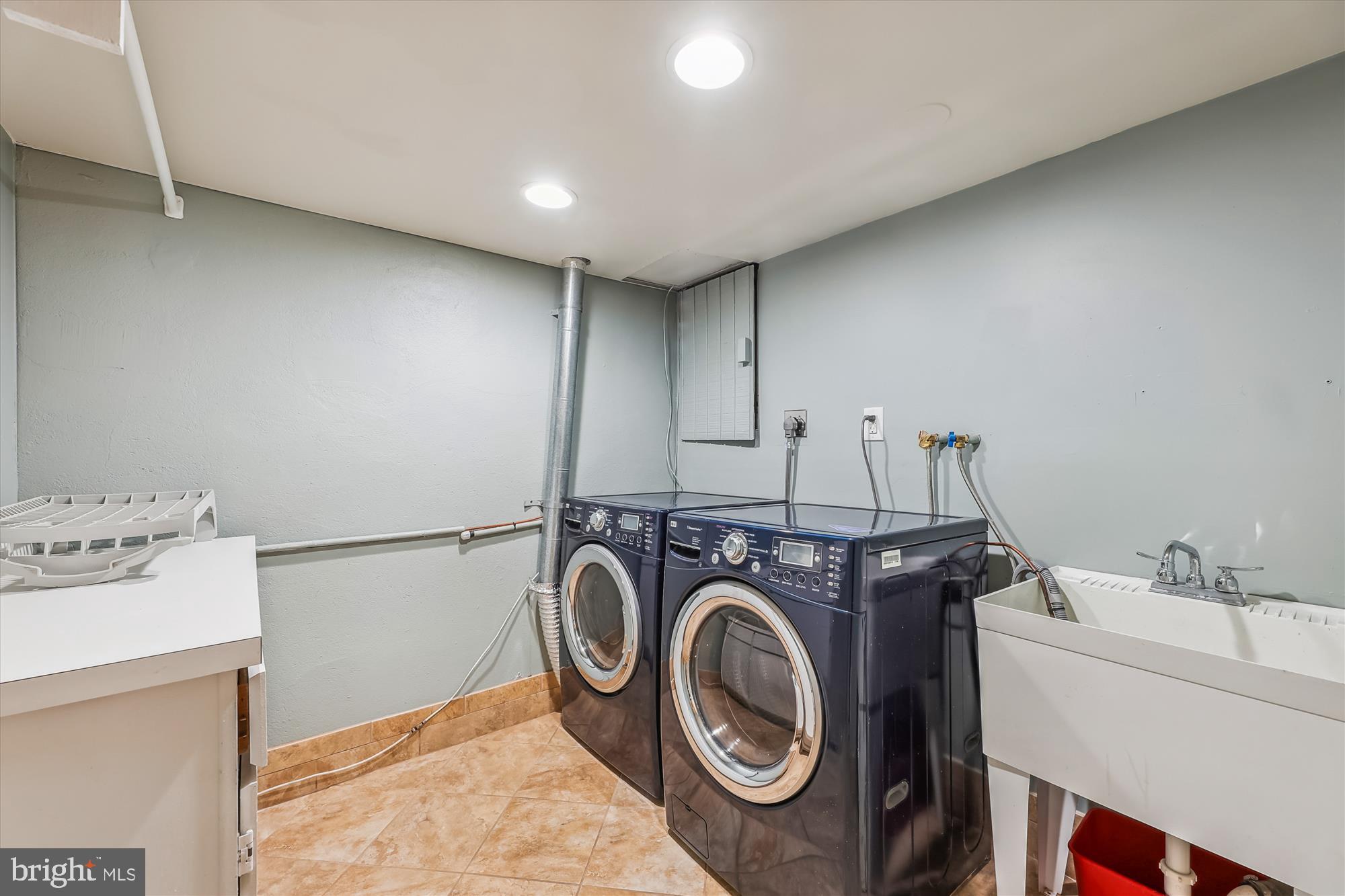 919 S SAINT ASAPH ST