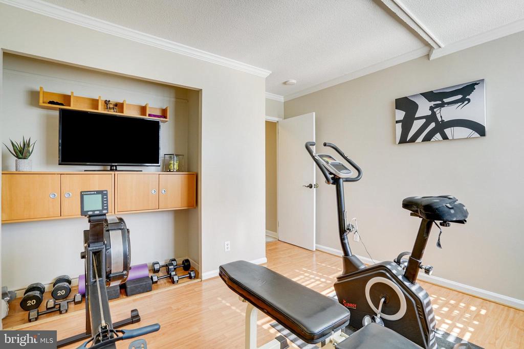 501 Slaters Ln #514