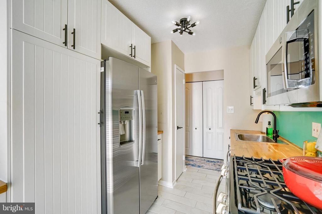501 Slaters Ln #514