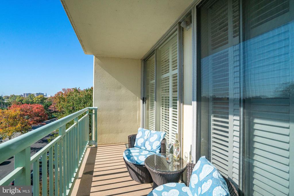 501 Slaters Ln #514