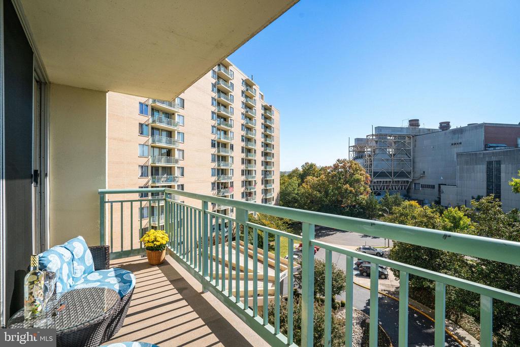 501 Slaters Ln #514