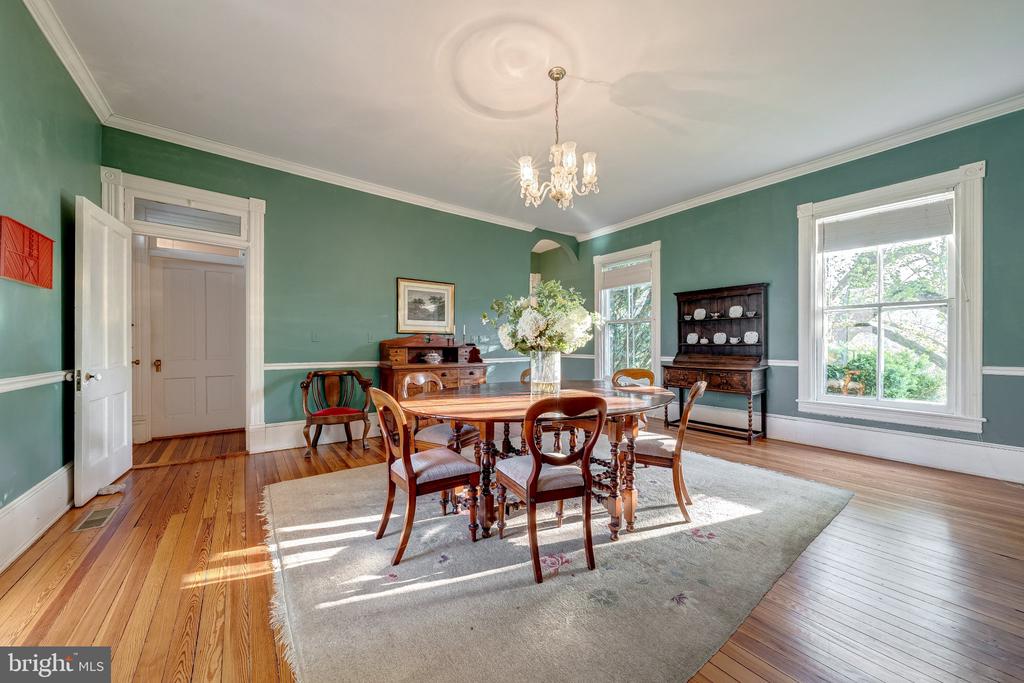 12087 MOSS HOLLOW ROAD