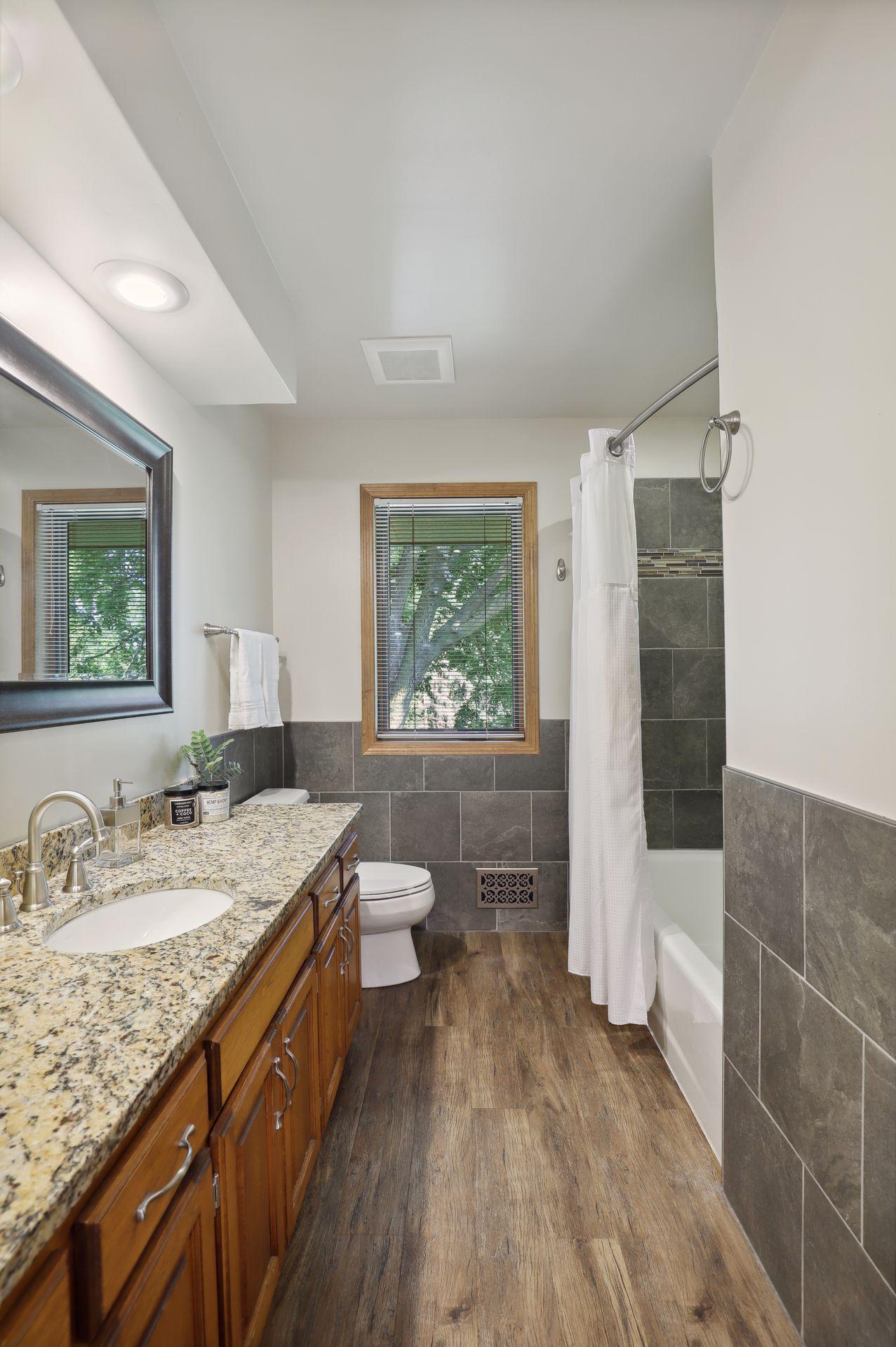 8812 Windsor Terrace