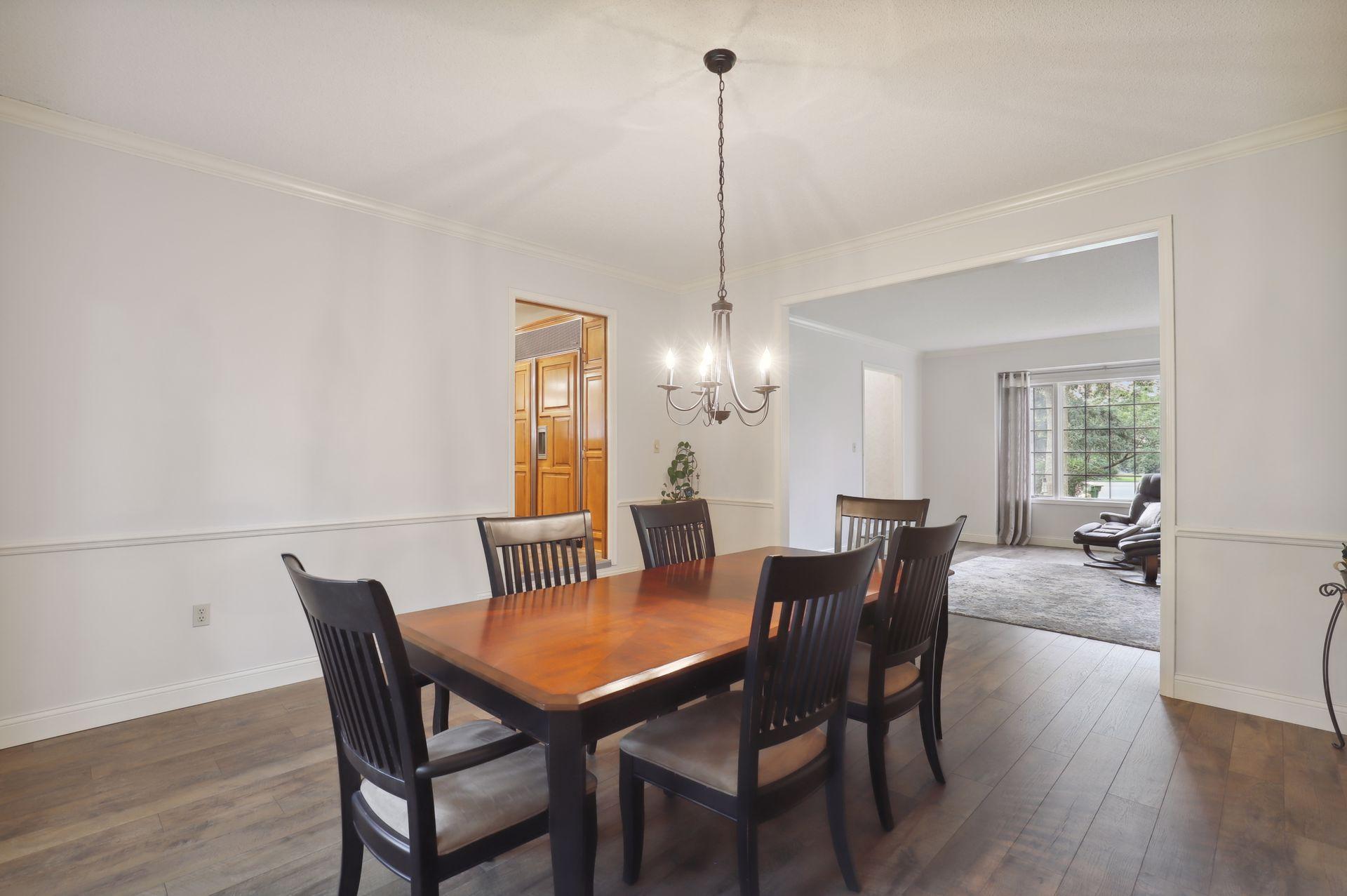 8812 Windsor Terrace