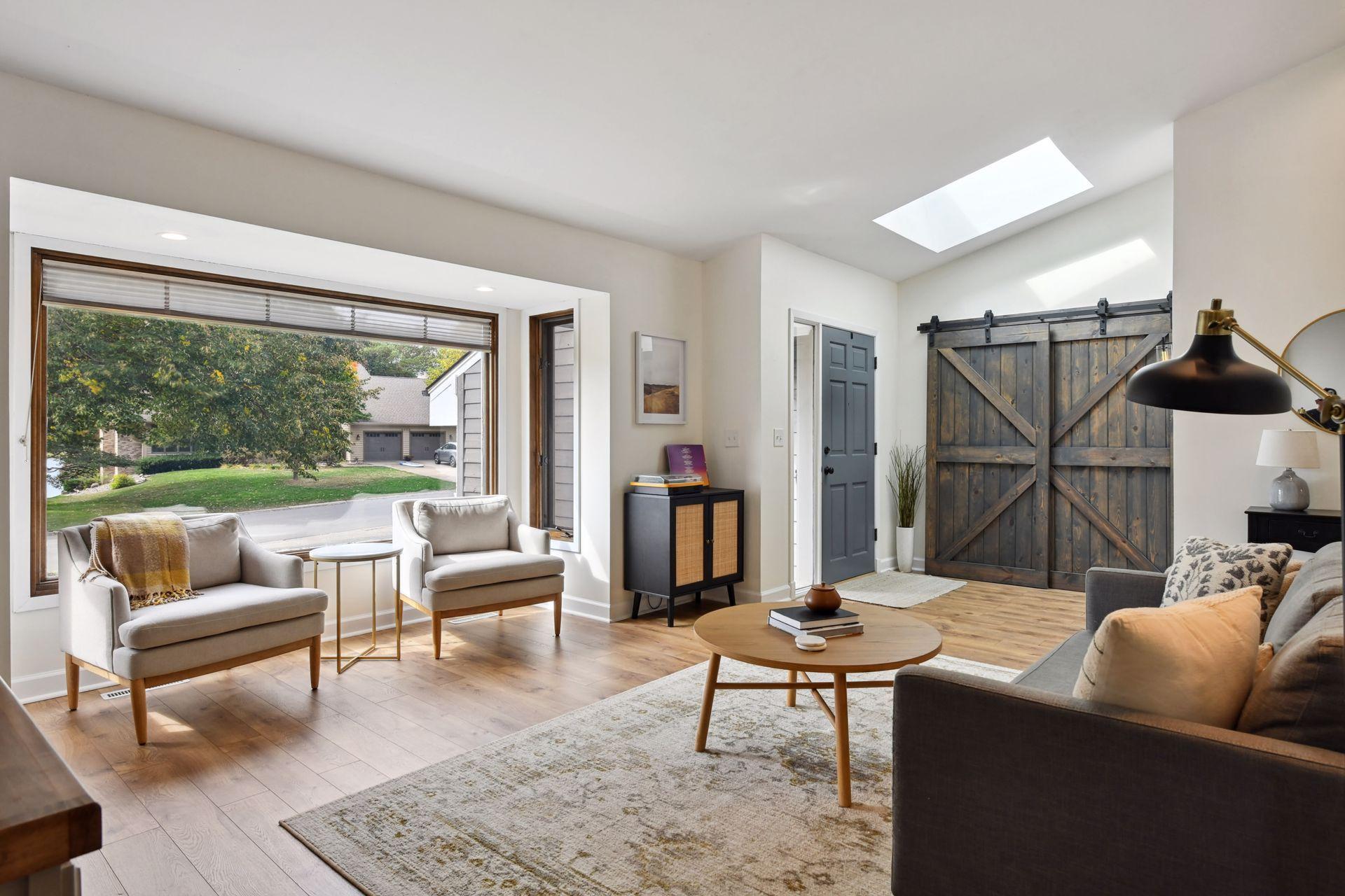 4700 Goldenrod Lane N