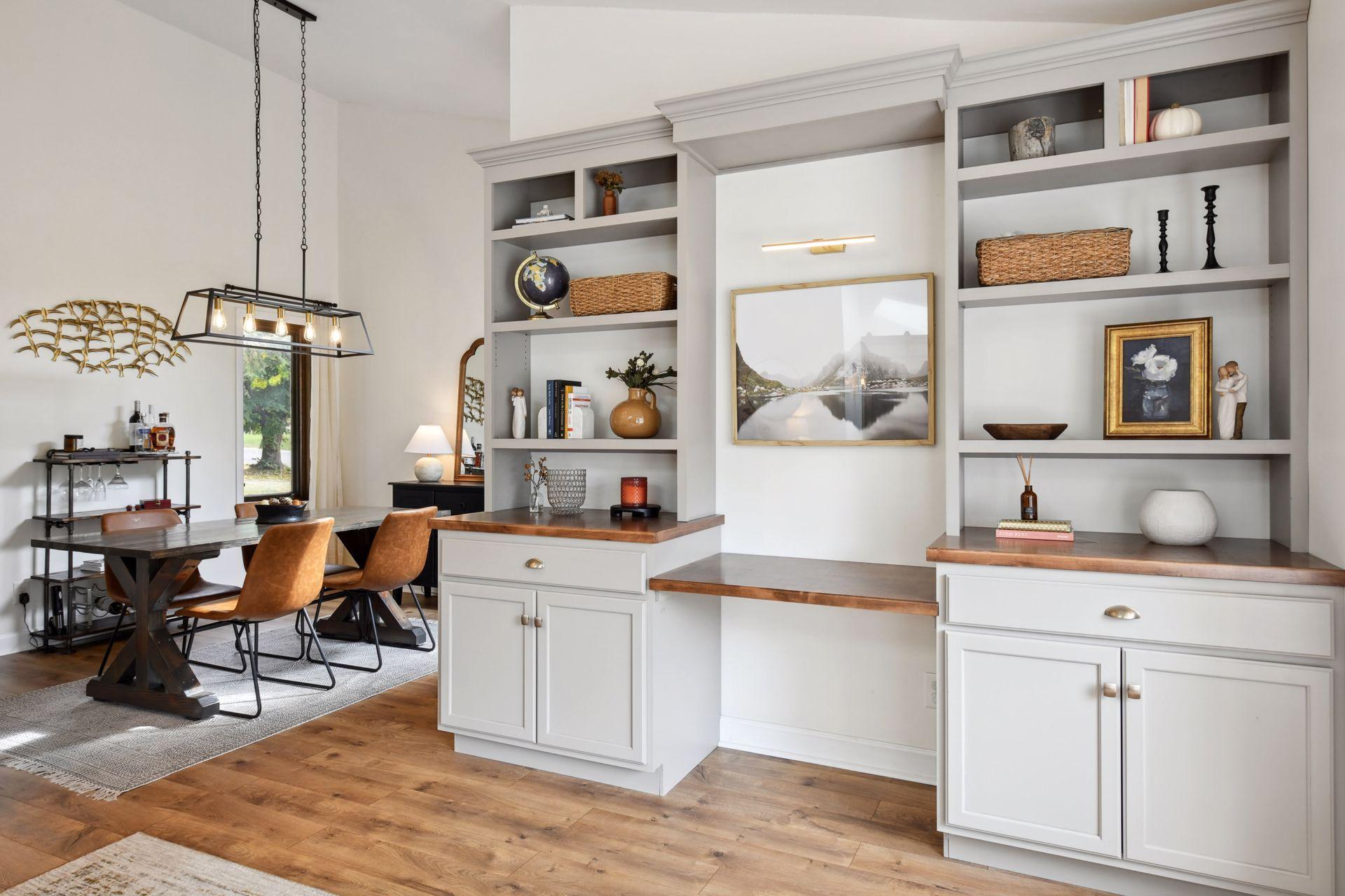 4700 Goldenrod Lane N