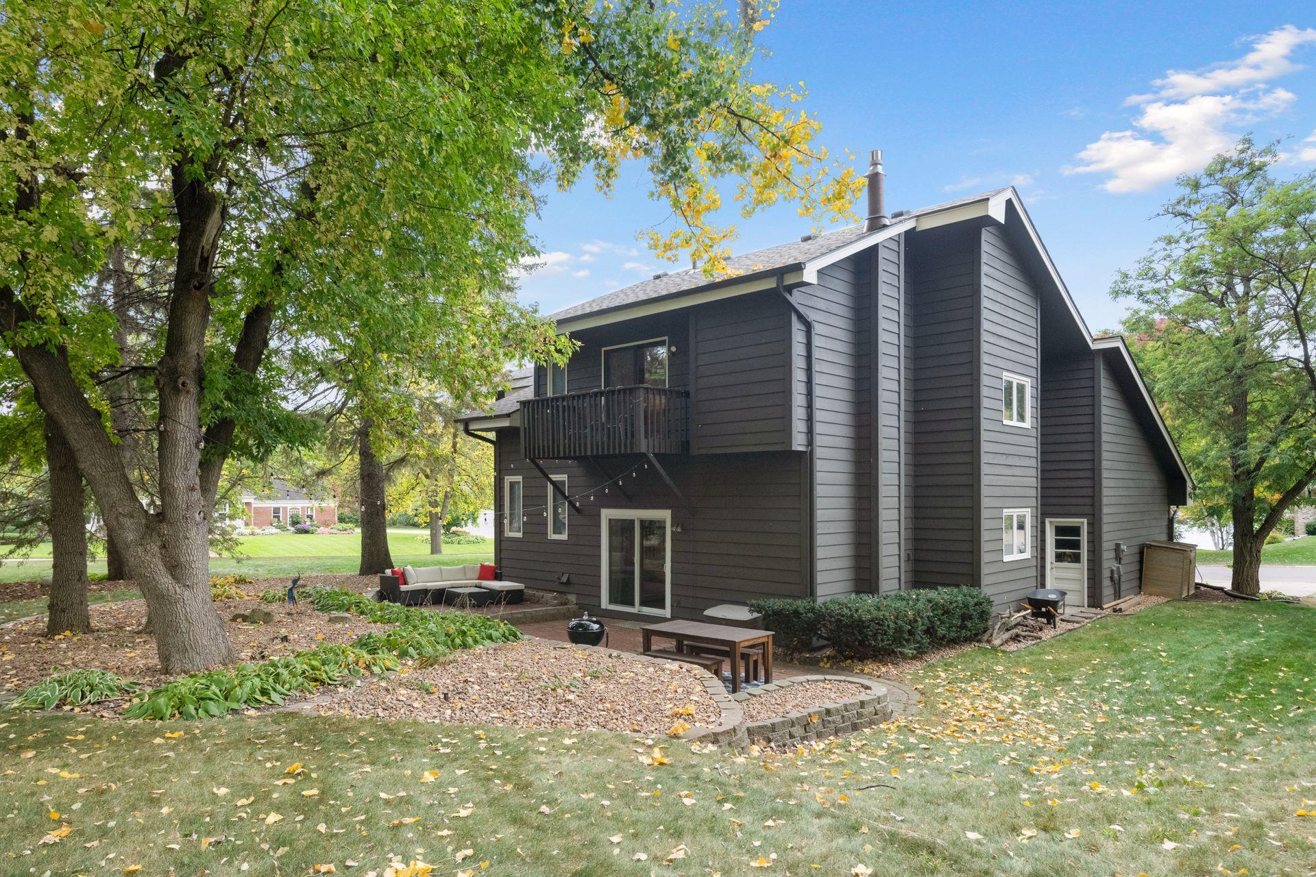 4700 Goldenrod Lane N