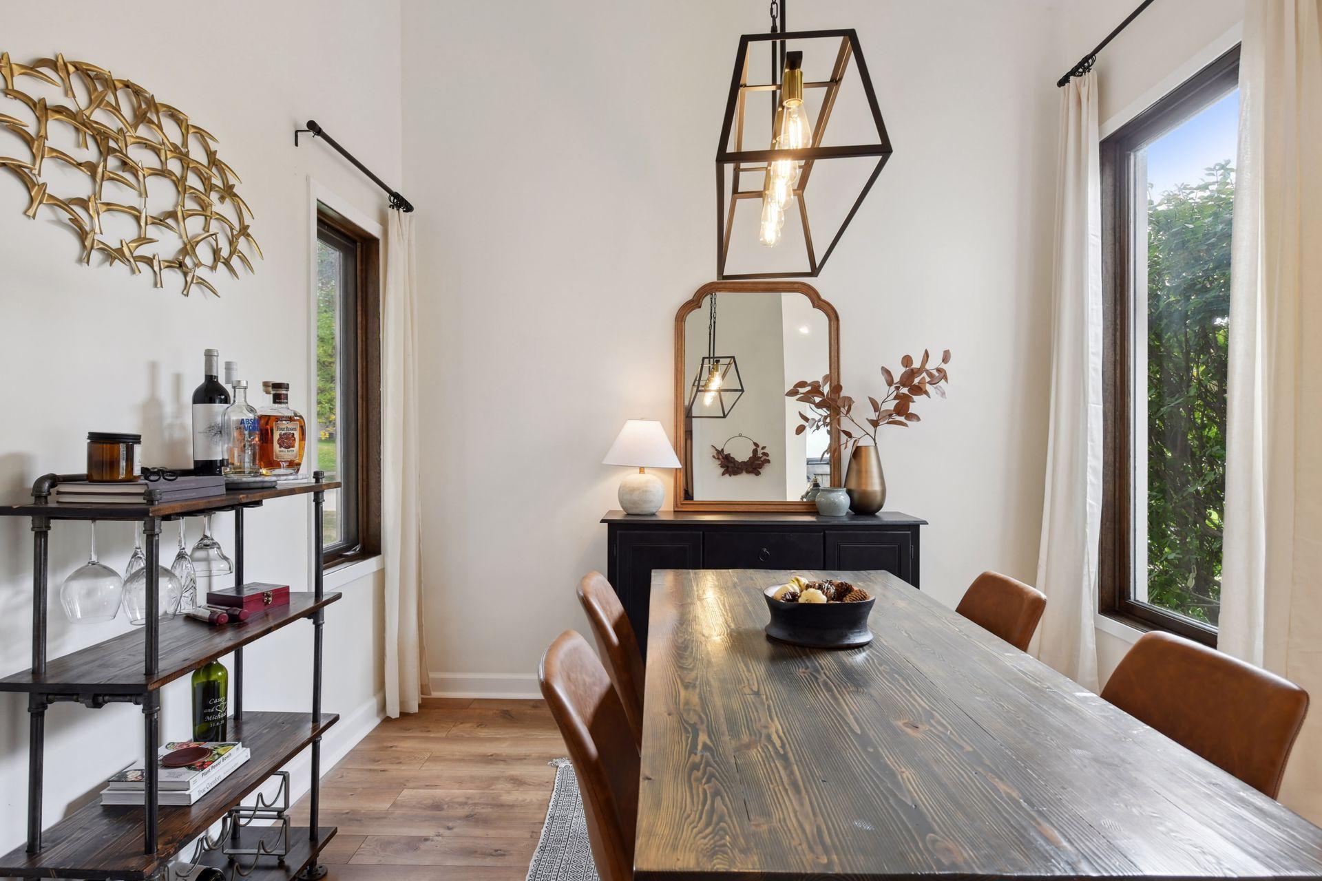 4700 Goldenrod Lane N