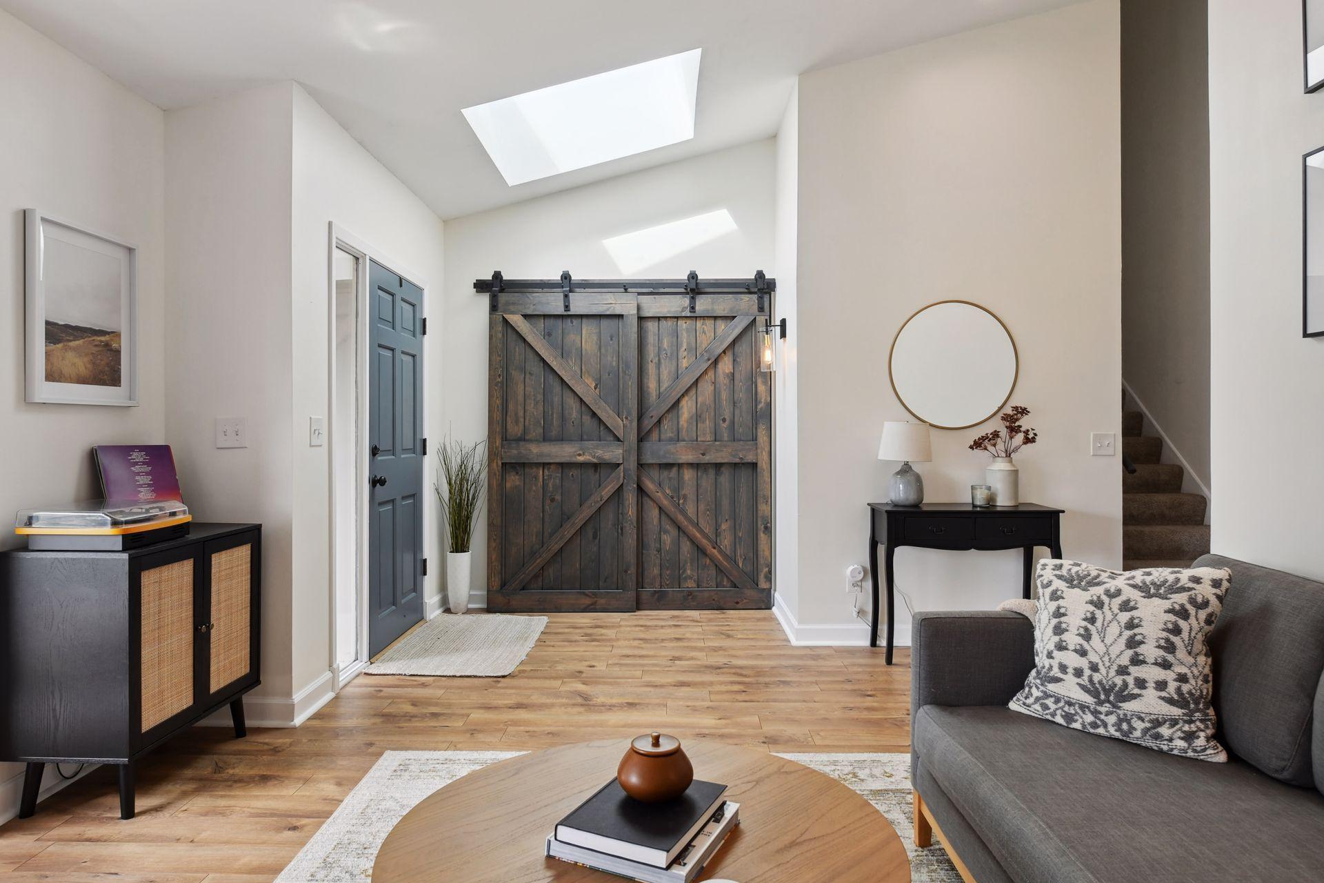 4700 Goldenrod Lane N