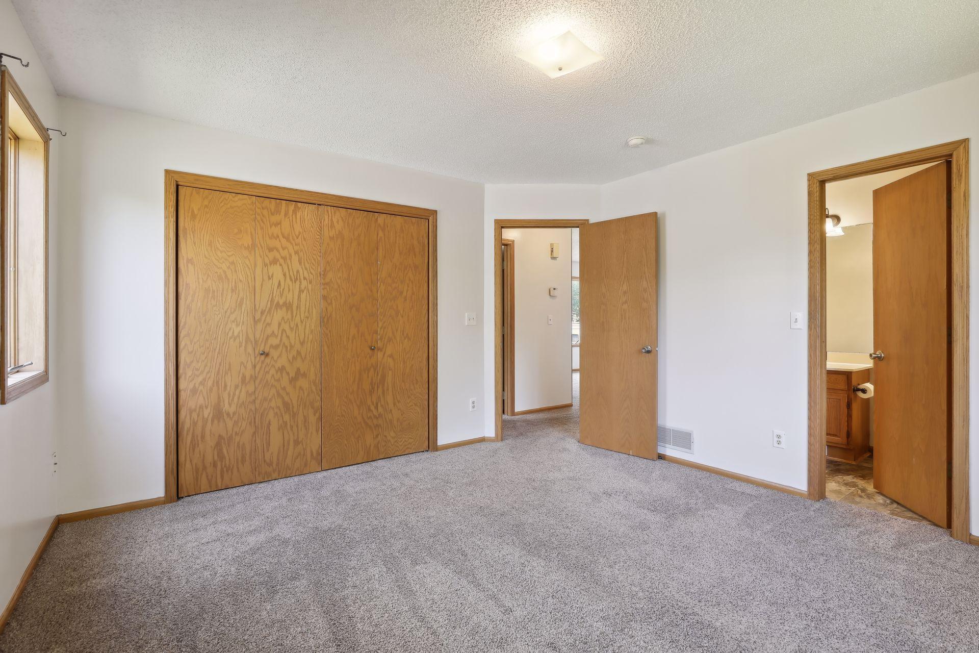 2950 Highview Knolls