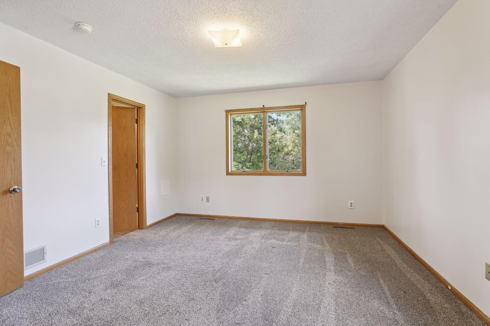 2950 Highview Knolls