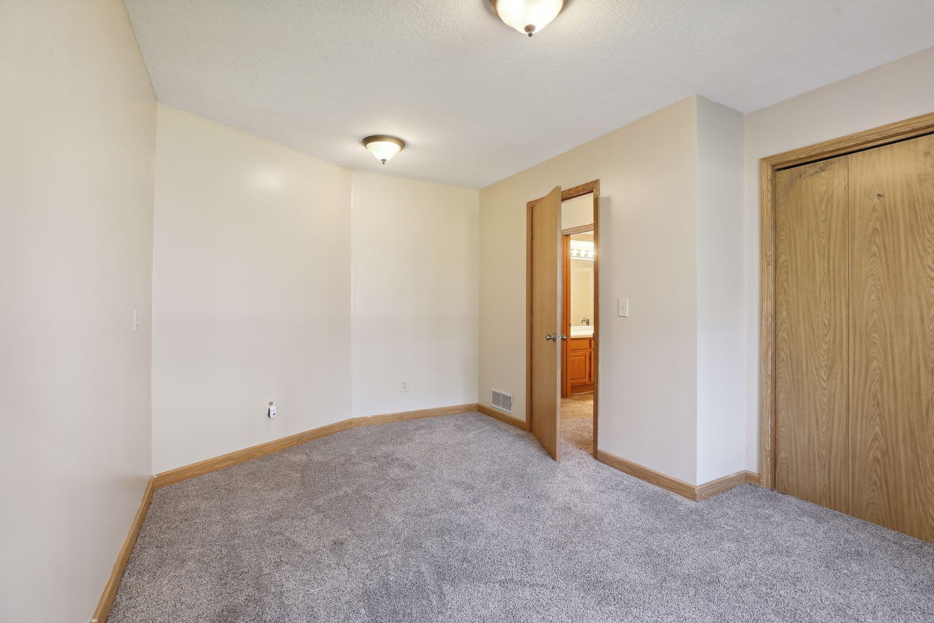 2950 Highview Knolls