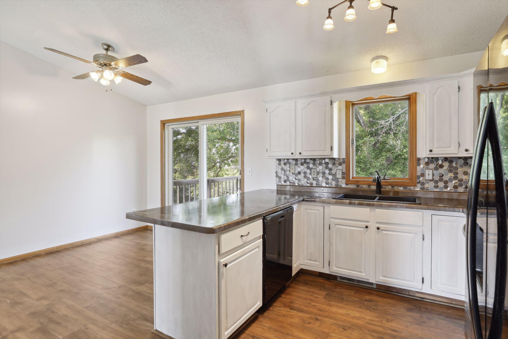 2950 Highview Knolls