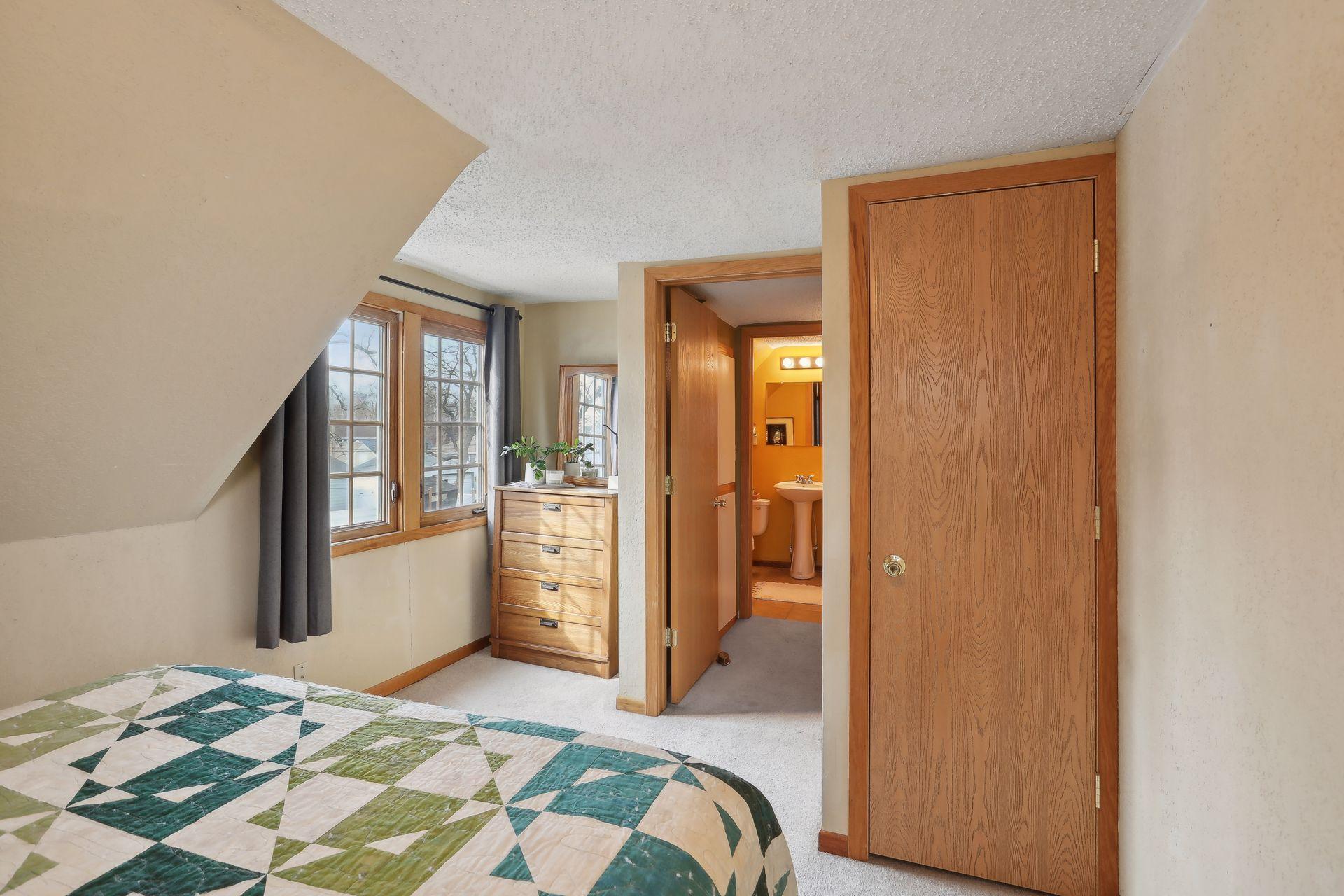 1338 Buchanan Street NE