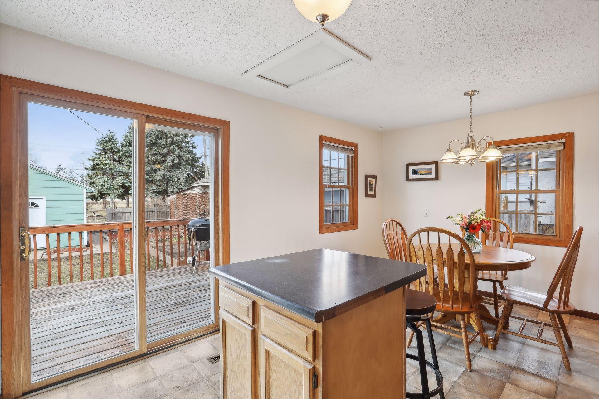 1338 Buchanan Street NE