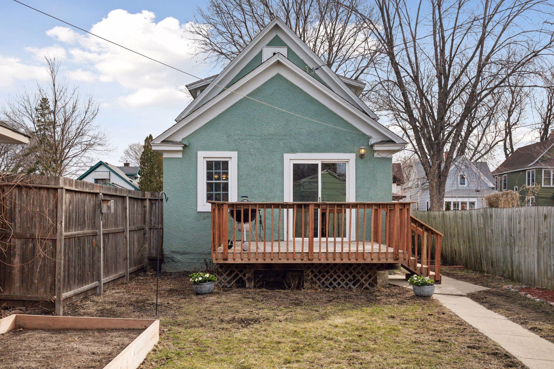 1338 Buchanan Street NE