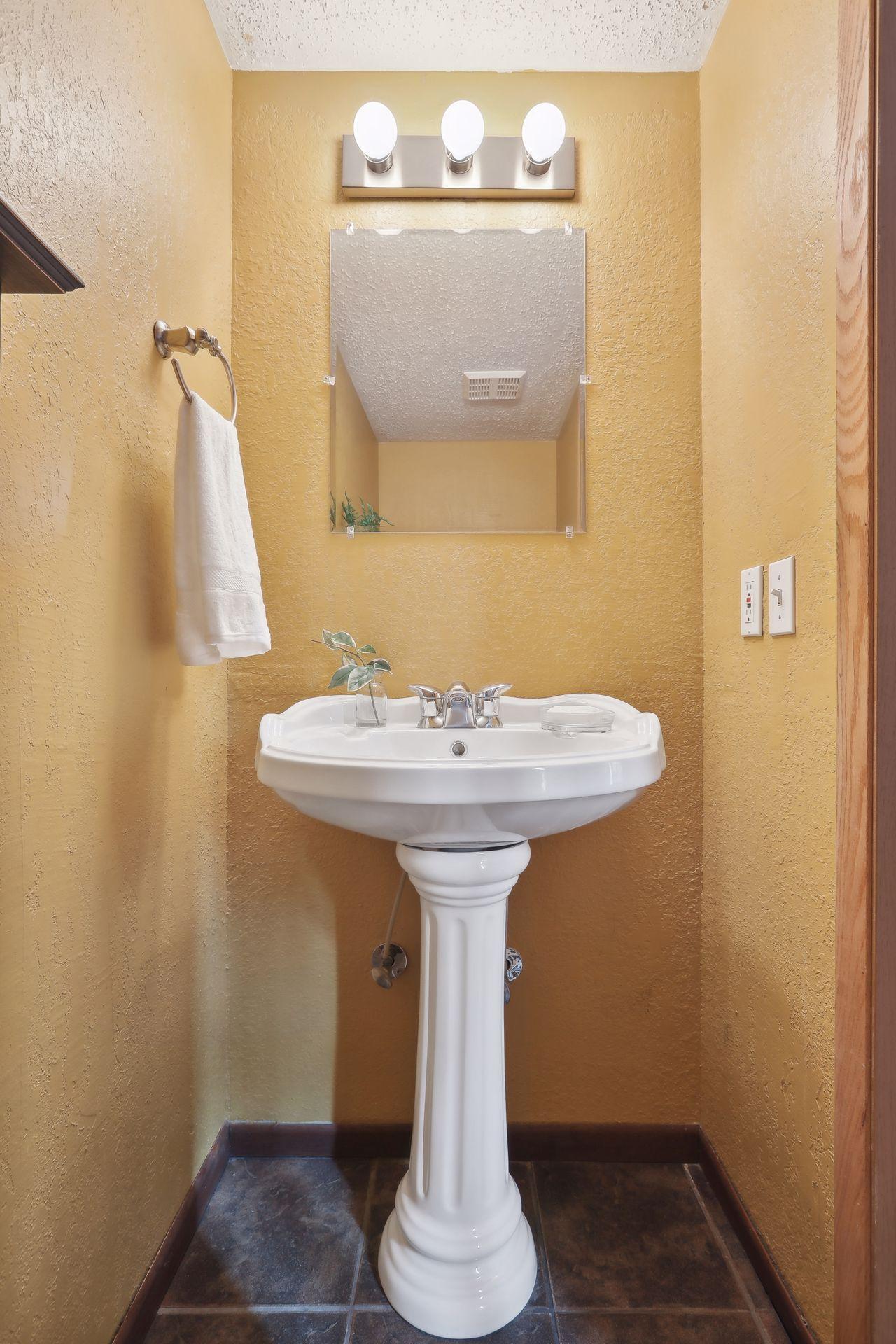 1338 Buchanan Street NE