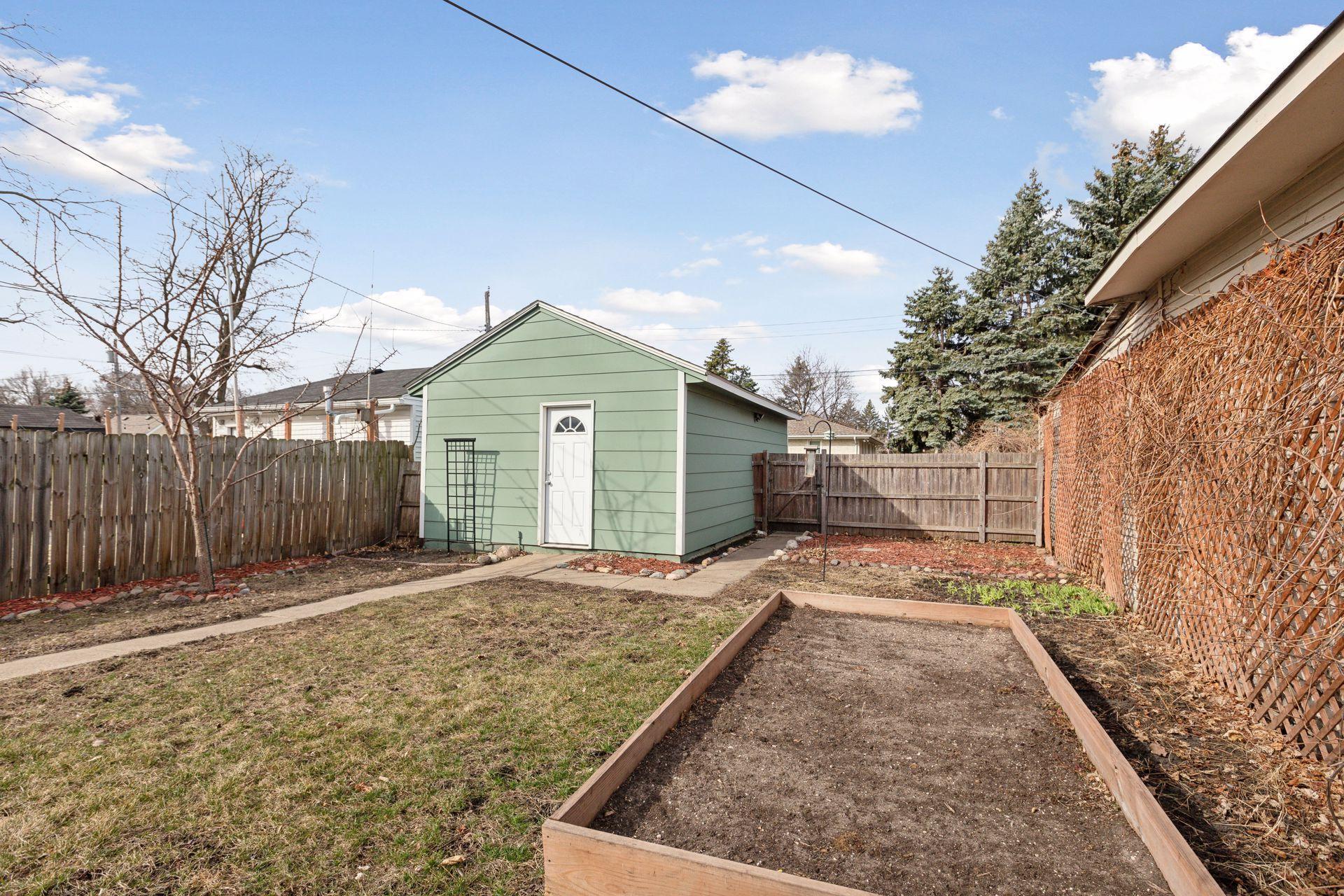 1338 Buchanan Street NE