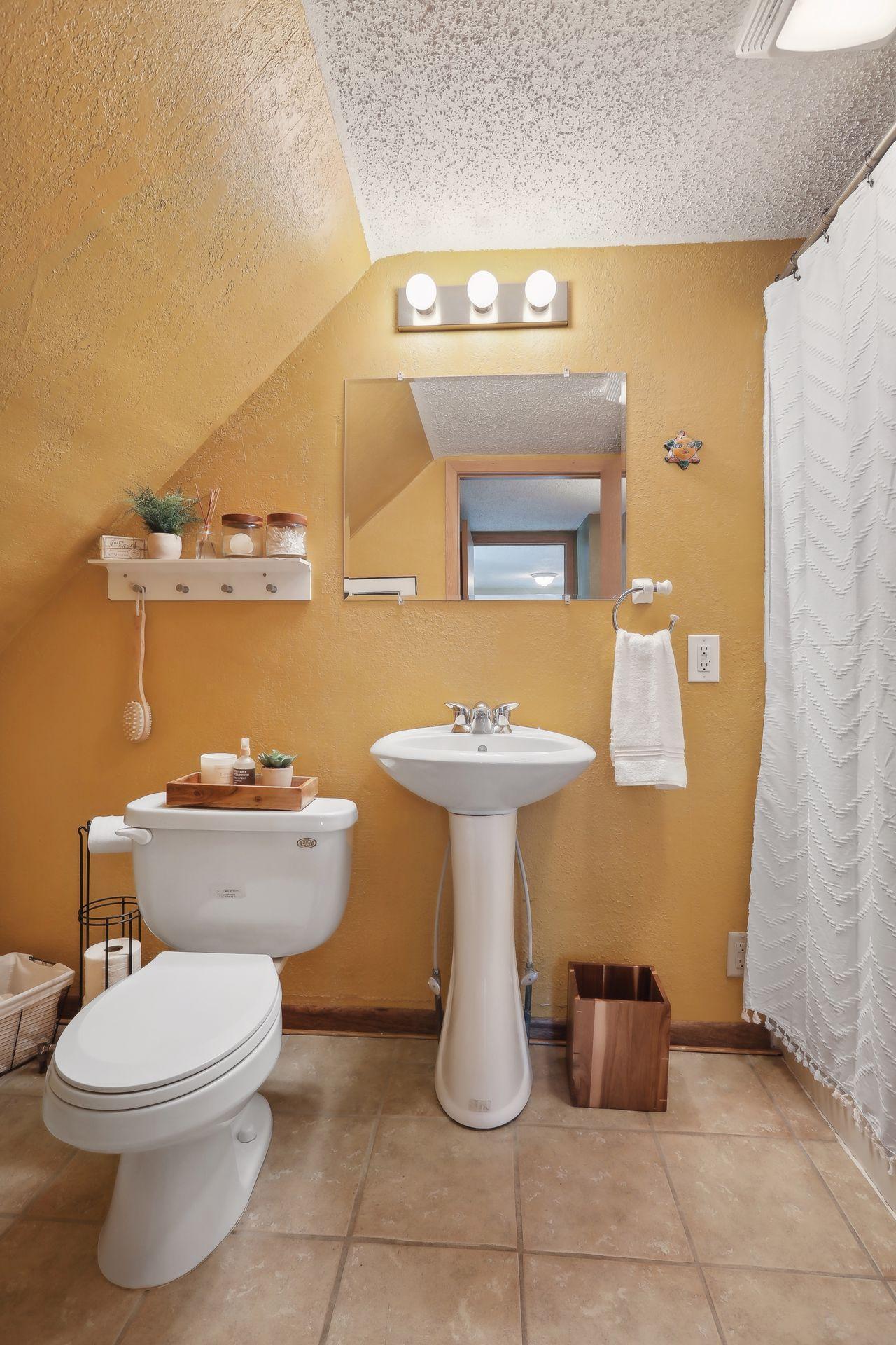 1338 Buchanan Street NE