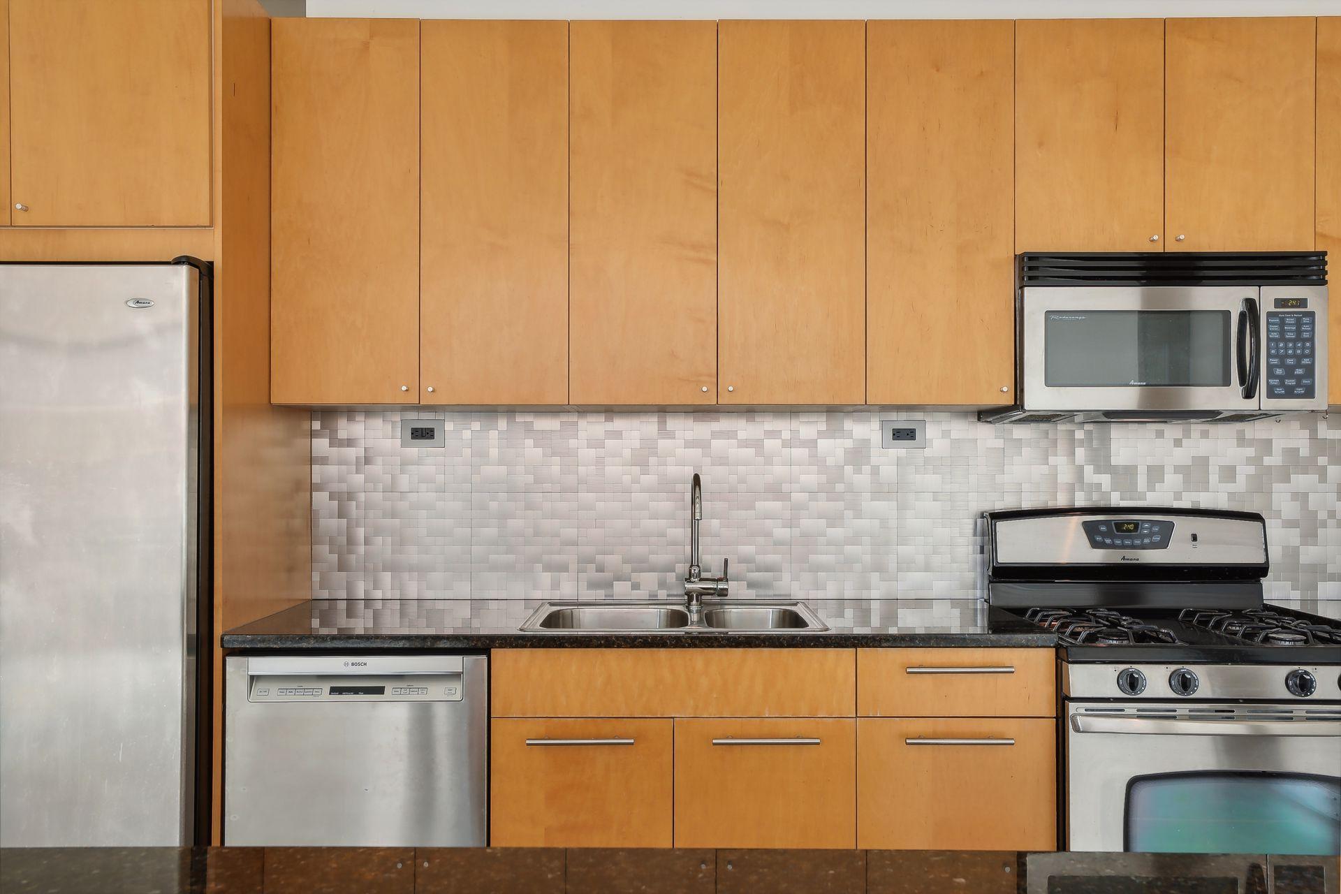 700 Washington Avenue N Unit: 626