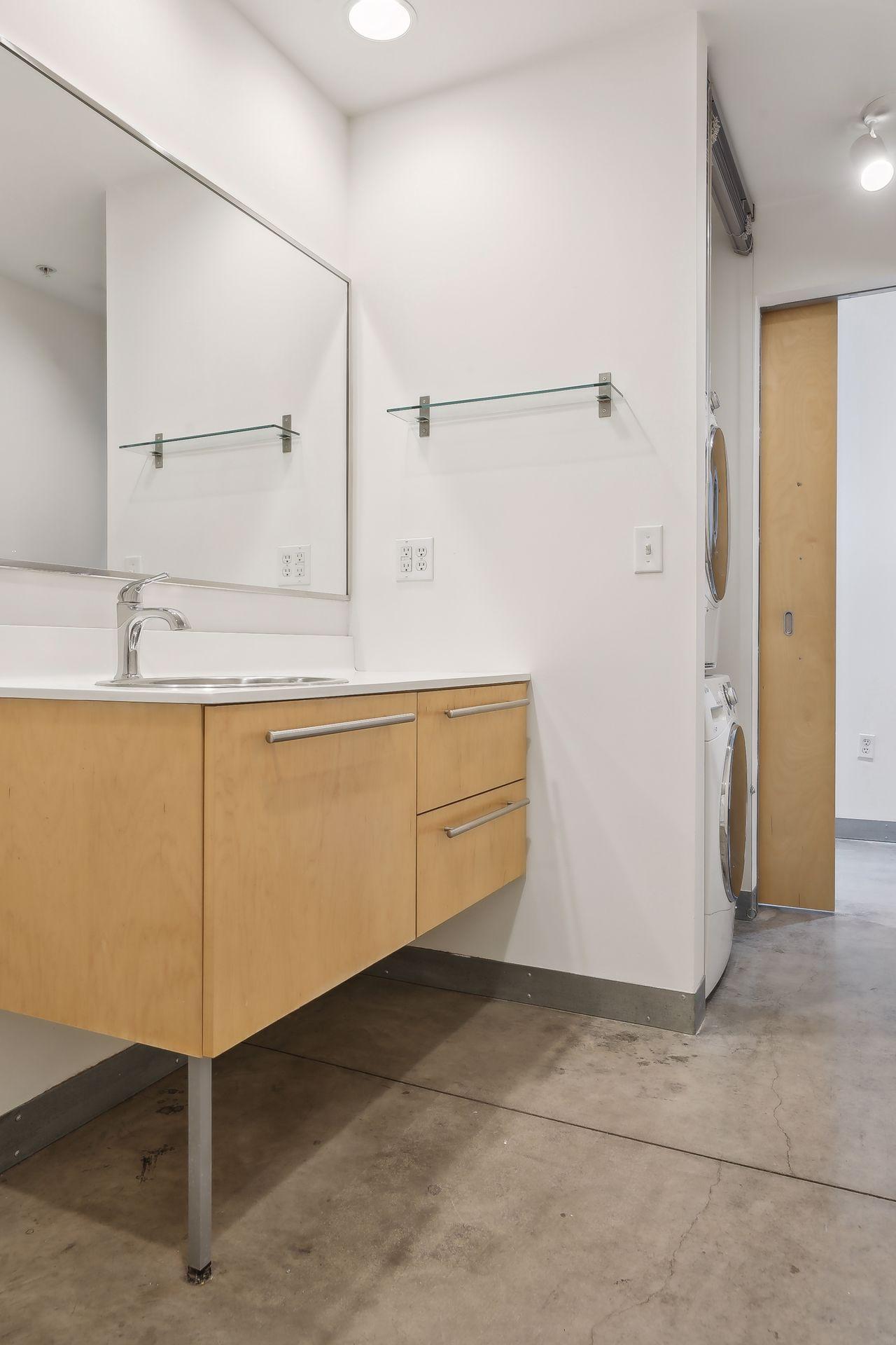 700 Washington Avenue N Unit: 626