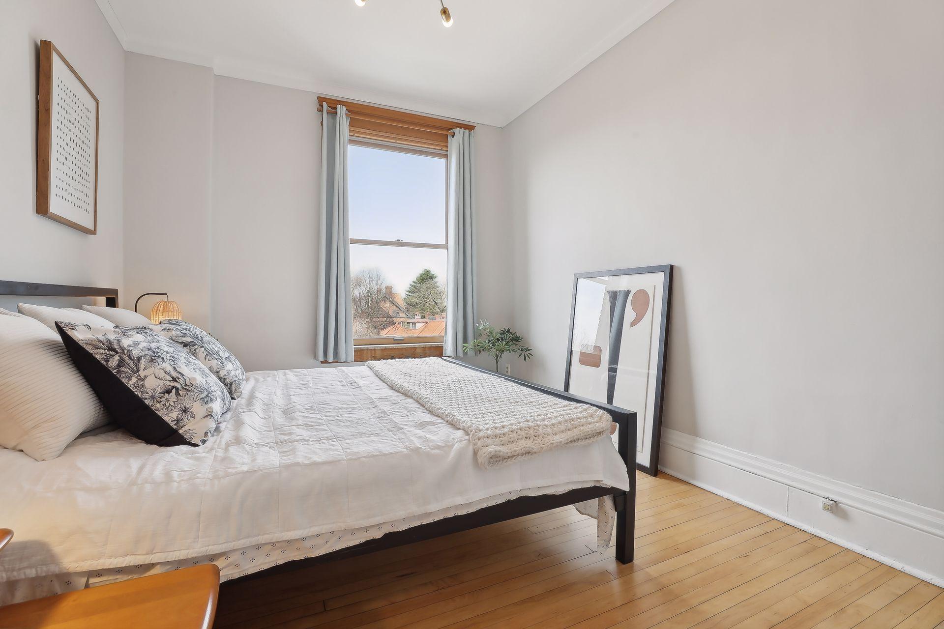 11 Summit Court Unit: 16