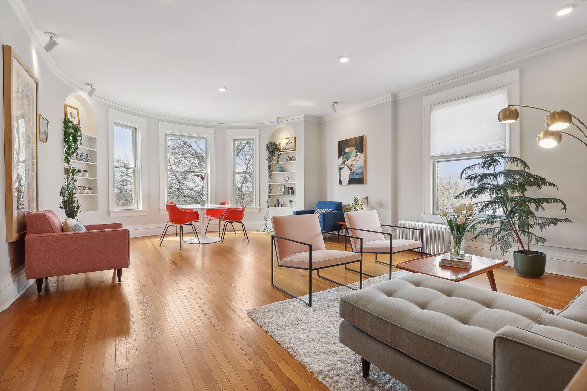 11 Summit Court Unit: 16