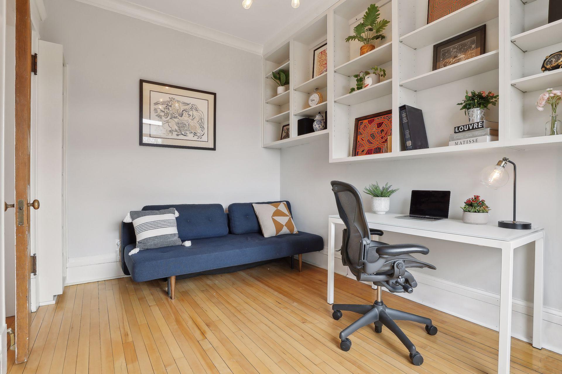 11 Summit Court Unit: 16