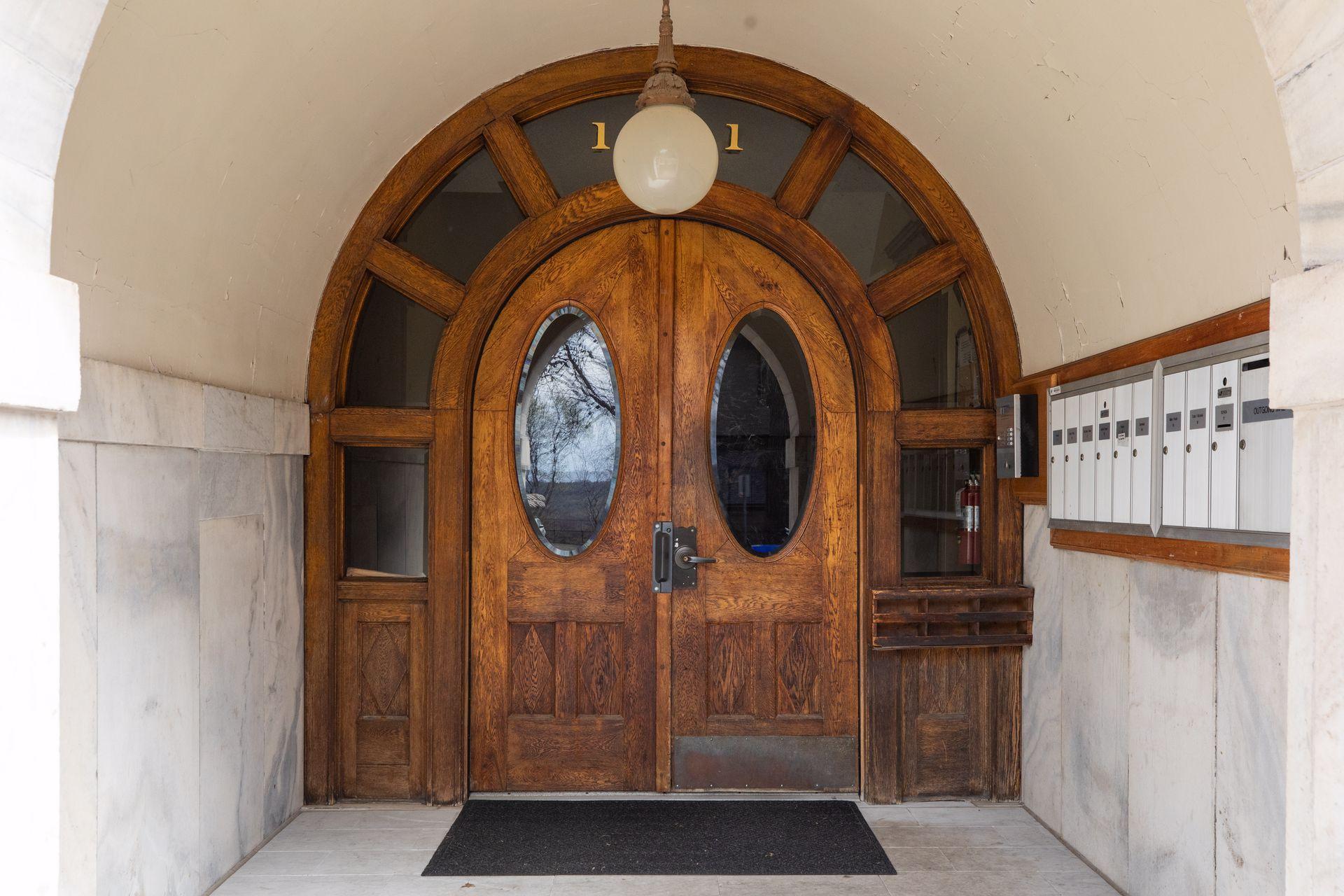 11 Summit Court Unit: 16