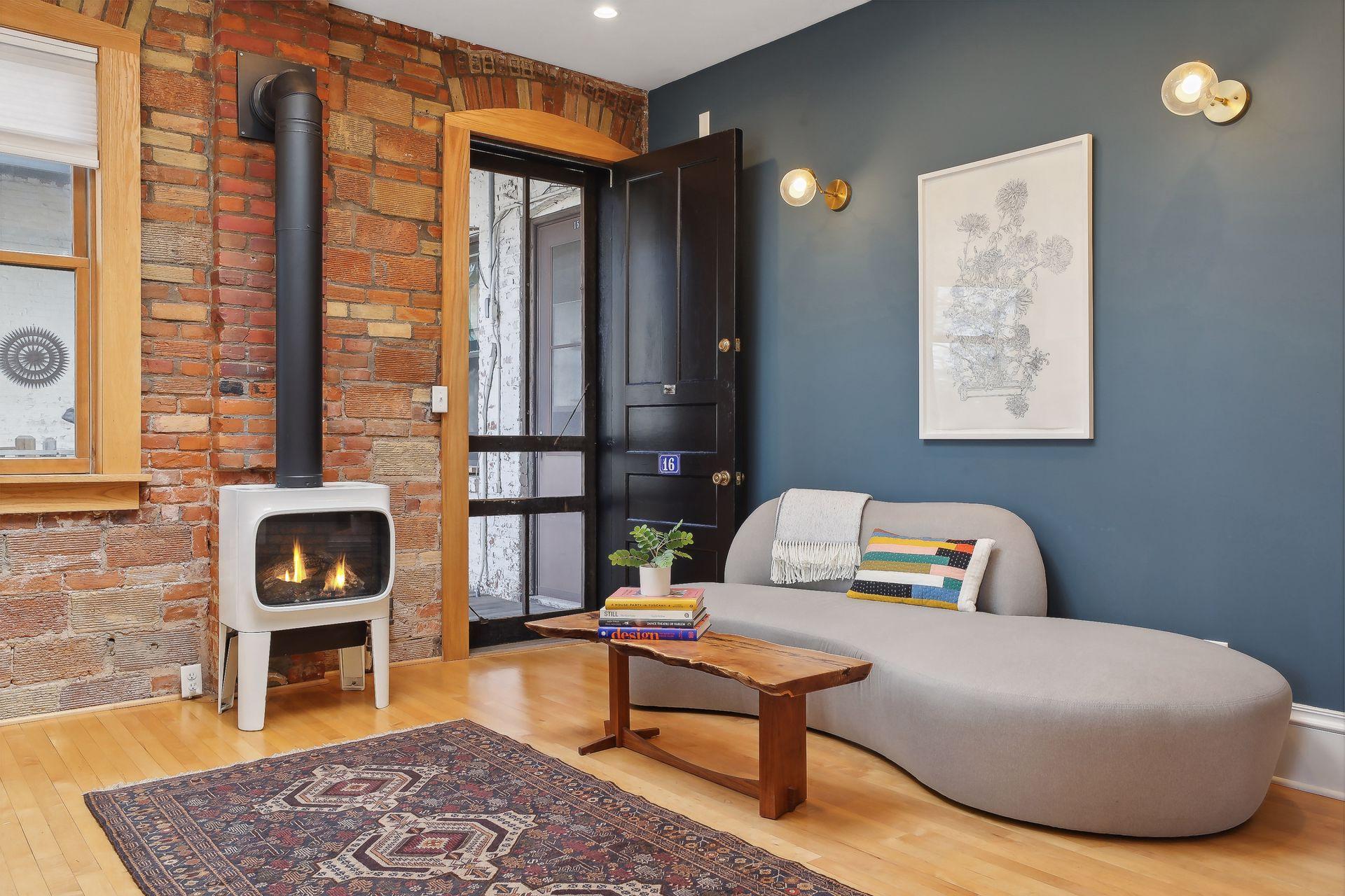 11 Summit Court Unit: 16